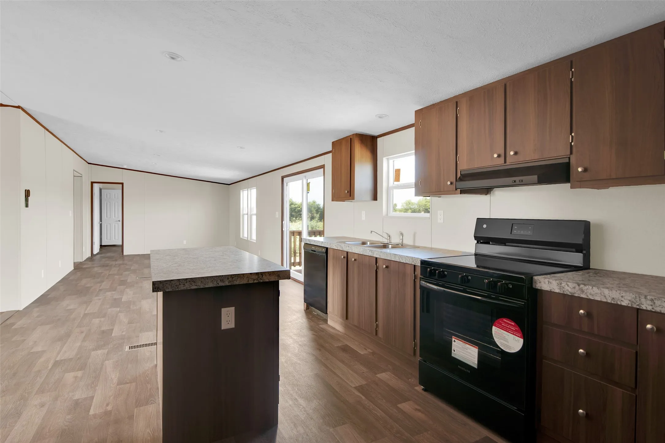 Mobile Home For Sale in Grayson County , 1223 Old Ida Rd Street, Sherman, Texas 75090, 4 Bedroom, 2 Bathroom, Garage spaces, 1,791 Sqft, built in 2025, New Construction - Complete, mls#21257765, Real Estate Agent in Sherman, Homes For Sale in Grayson county, Homes For Sale in Sherman, Realtor in Sherman Texas, Real Estate Brokerage Independent Realty Texas, Luminita Cordes Realtor