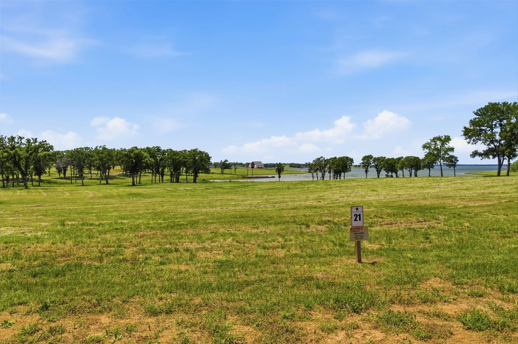 Unimproved Land For Sale in Fannin County , 215 Lakeshore Terrace, Windom, Texas 75492, 0, 0, Garage spaces, 0 Sqft, built in 0, Price $375,000, mls#21258931, Real Estate Agent in Windom, Homes For Sale in Fannin county, Homes For Sale in Windom, Realtor in Windom Texas, Real Estate Brokerage Independent Realty Texas, Luminita Cordes Realtor