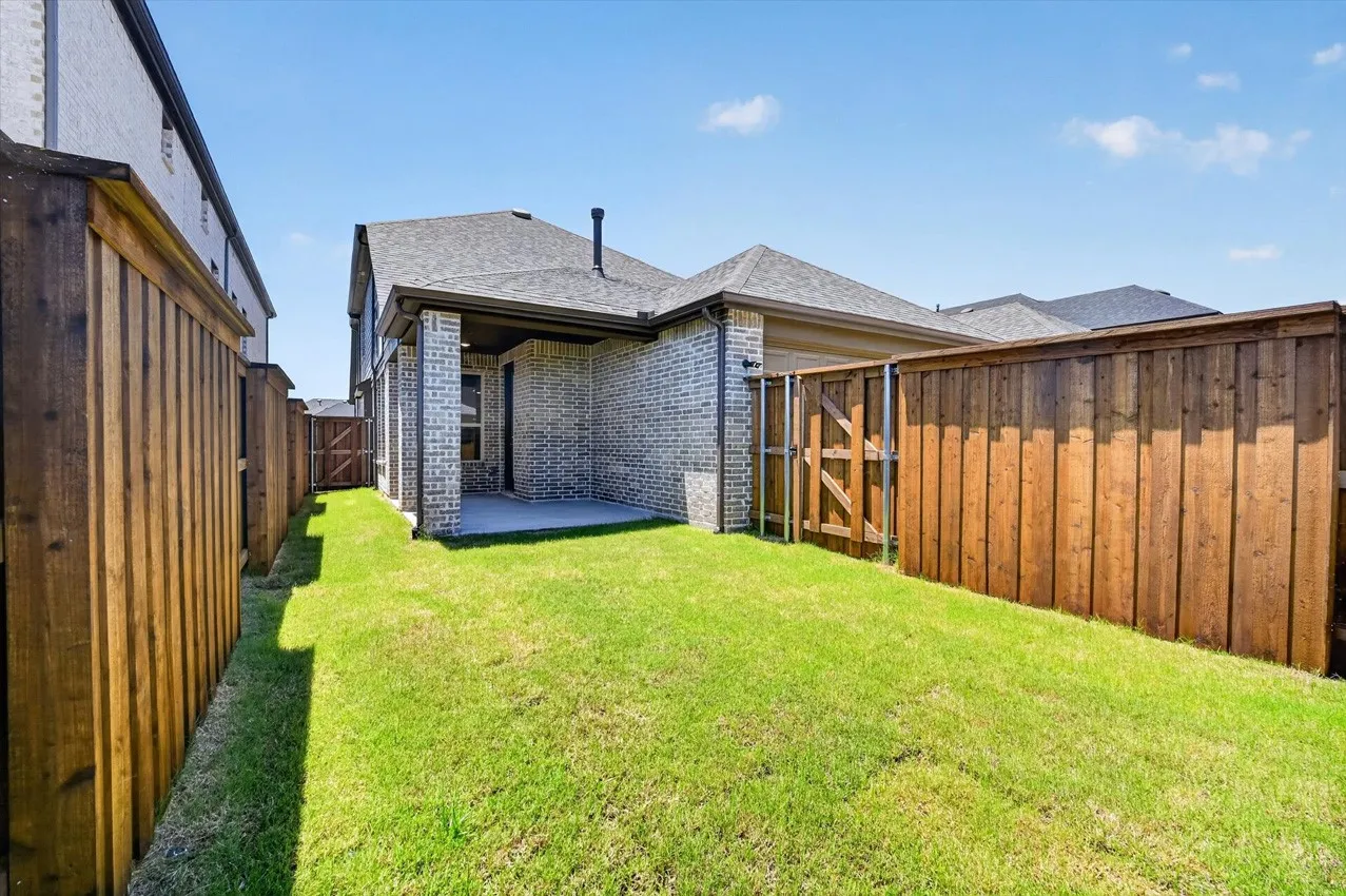 Single Family Residence For Sale in Grayson County , 2064 Cuellar Way, Van Alstyne, Texas 75495, 4 Bedroom, 3 Bathroom, 2 Garage spaces, 2,273 Sqft, built in 2026, New Construction - Incomplete, mls#21259192, Real Estate Agent in Van Alstyne, Homes For Sale in Grayson county, Homes For Sale in Van Alstyne, Realtor in Van Alstyne Texas, Real Estate Brokerage Independent Realty Texas, Luminita Cordes Realtor