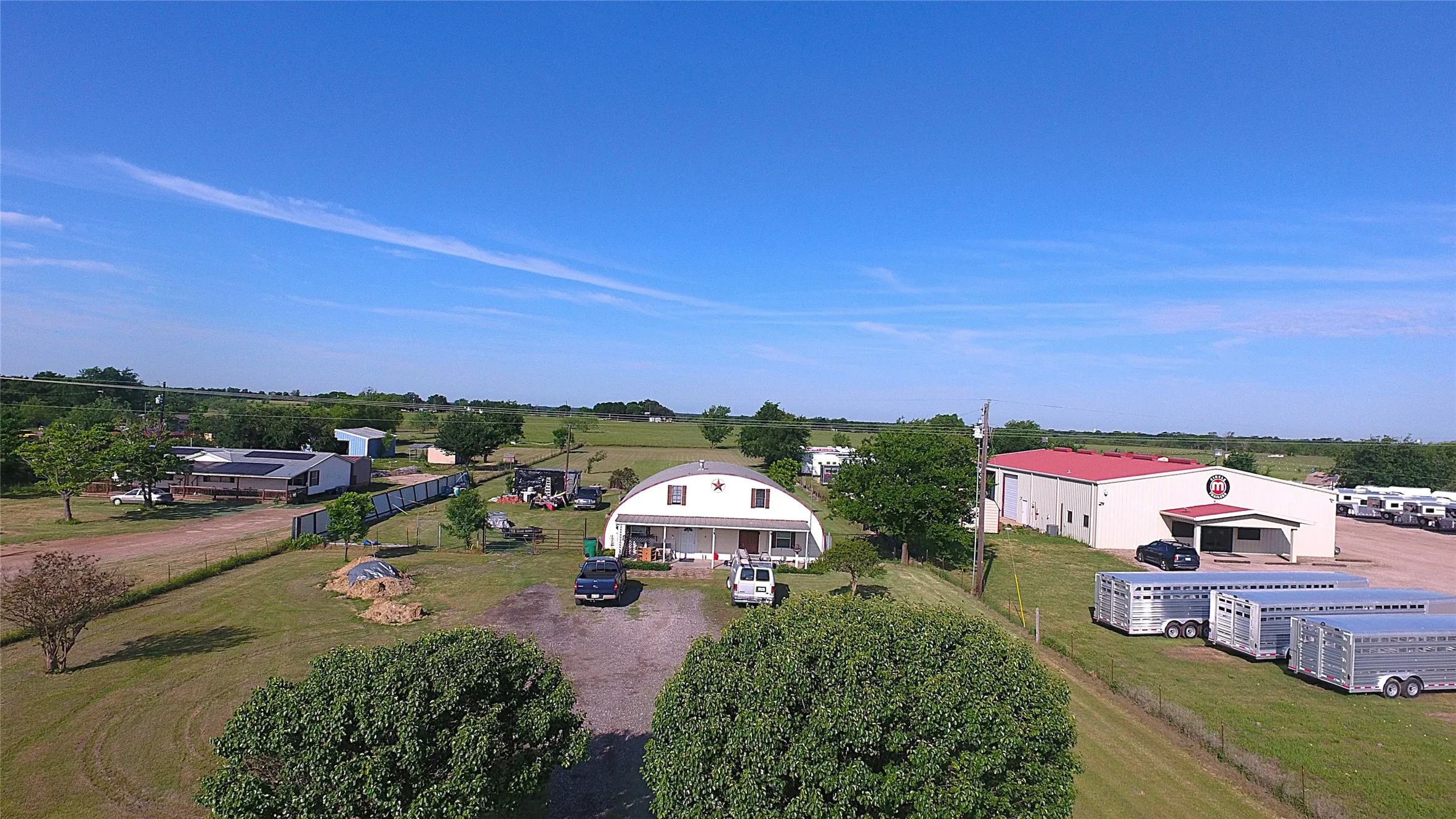 Single Family Residence For Sale in Kaufman County , 5286 E Highway 175, Kaufman, Texas 75142, 3 Bedroom, 2 Bathroom, Garage spaces, 2,112 Sqft, built in 1999, Preowned, mls#21258998, Real Estate Agent in Kaufman, Homes For Sale in Kaufman county, Homes For Sale in Kaufman, Realtor in Kaufman Texas, Real Estate Brokerage Independent Realty Texas, Luminita Cordes Realtor
