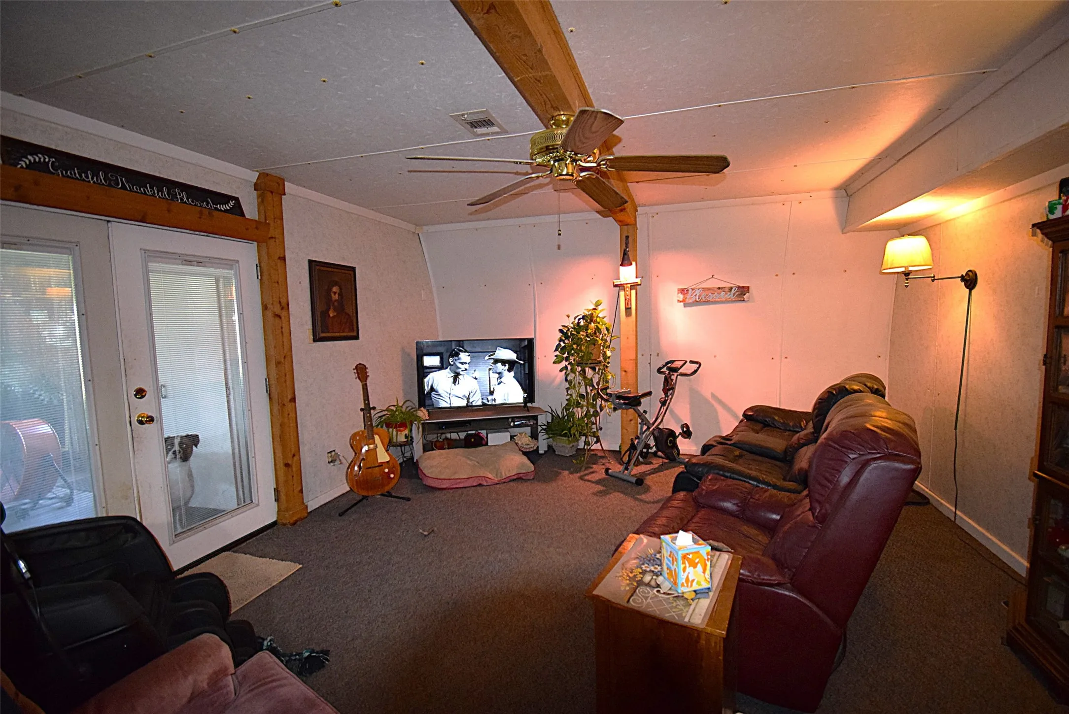 Single Family Residence For Sale in Kaufman County , 5286 E Highway 175, Kaufman, Texas 75142, 3 Bedroom, 2 Bathroom, Garage spaces, 2,112 Sqft, built in 1999, Preowned, mls#21258998, Real Estate Agent in Kaufman, Homes For Sale in Kaufman county, Homes For Sale in Kaufman, Realtor in Kaufman Texas, Real Estate Brokerage Independent Realty Texas, Luminita Cordes Realtor