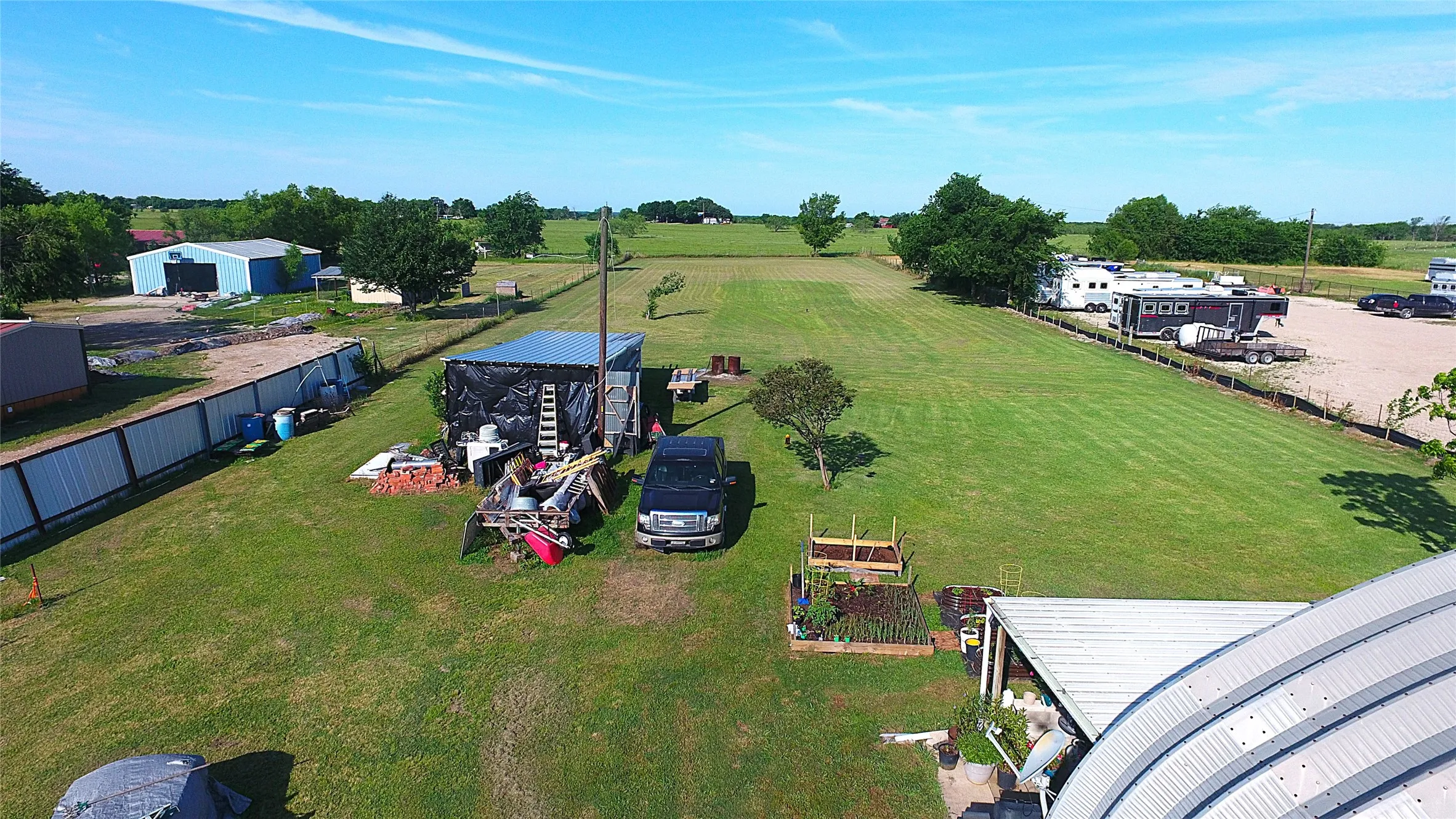 Single Family Residence For Sale in Kaufman County , 5286 E Highway 175, Kaufman, Texas 75142, 3 Bedroom, 2 Bathroom, Garage spaces, 2,112 Sqft, built in 1999, Preowned, mls#21258998, Real Estate Agent in Kaufman, Homes For Sale in Kaufman county, Homes For Sale in Kaufman, Realtor in Kaufman Texas, Real Estate Brokerage Independent Realty Texas, Luminita Cordes Realtor