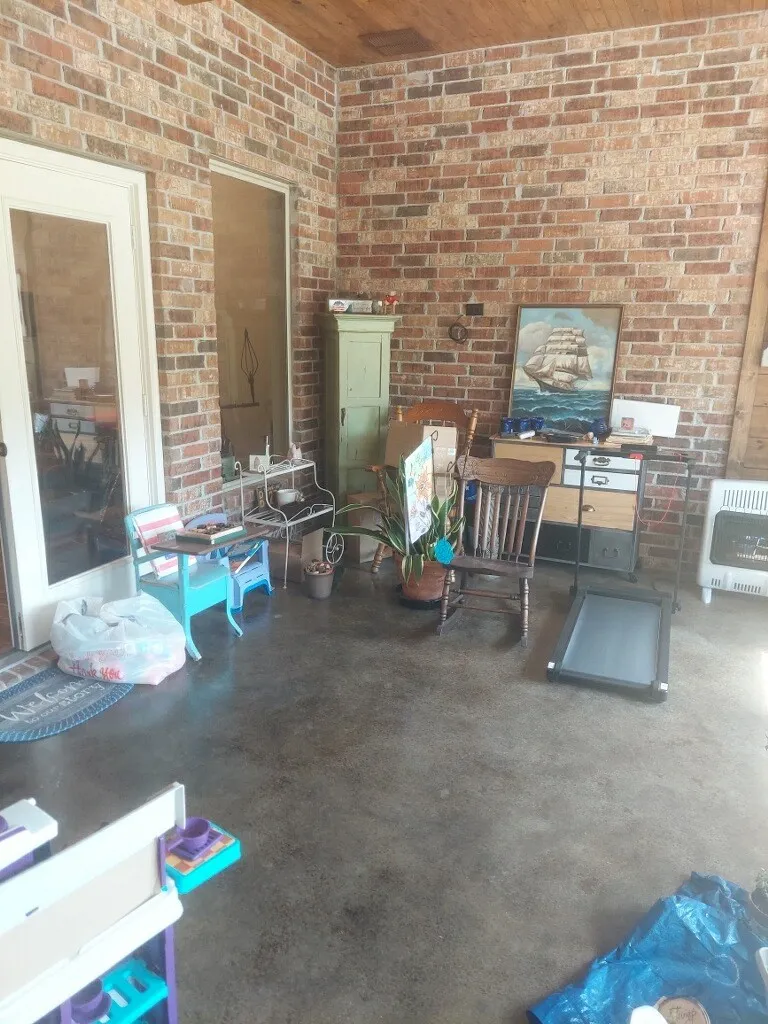 Farm For Sale in Cooke County , 224 CR 290, Collinsville, Texas 76233, 4 Bedroom, 3 Bathroom, 2 Garage spaces, 2,546 Sqft, built in 2018, Preowned, mls#21231247, Real Estate Agent in Collinsville, Homes For Sale in Cooke county, Homes For Sale in Collinsville, Realtor in Collinsville Texas, Real Estate Brokerage Independent Realty Texas, Luminita Cordes Realtor