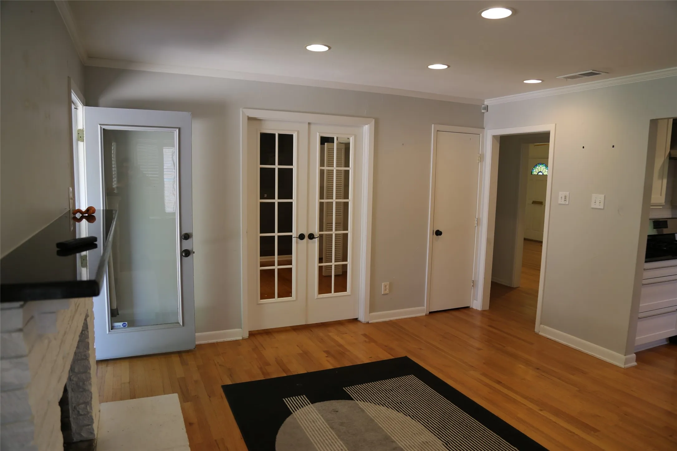 Single Family Residence For Sale in Dallas County , 6433 Danbury Lane, Dallas, Texas 75214, 3 Bedroom, 2 Bathroom, 2 Garage spaces, 1,655 Sqft, built in 1954, Preowned, mls#21258650, Real Estate Agent in Dallas, Homes For Sale in Dallas county, Homes For Sale in Dallas, Realtor in Dallas Texas, Real Estate Brokerage Independent Realty Texas, Luminita Cordes Realtor