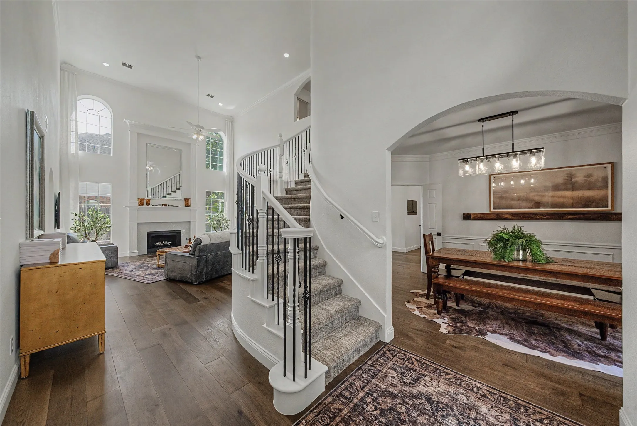 Single Family Residence For Sale in Tarrant County , 217 Huffman Bluff, Keller, Texas 76248, 4 Bedroom, 4 Bathroom, 2 Garage spaces, 3,190 Sqft, built in 2004, mls#21258756, Real Estate Agent in Keller, Homes For Sale in Tarrant county, Homes For Sale in Keller, Realtor in Keller Texas, Real Estate Brokerage Independent Realty Texas, Luminita Cordes Realtor