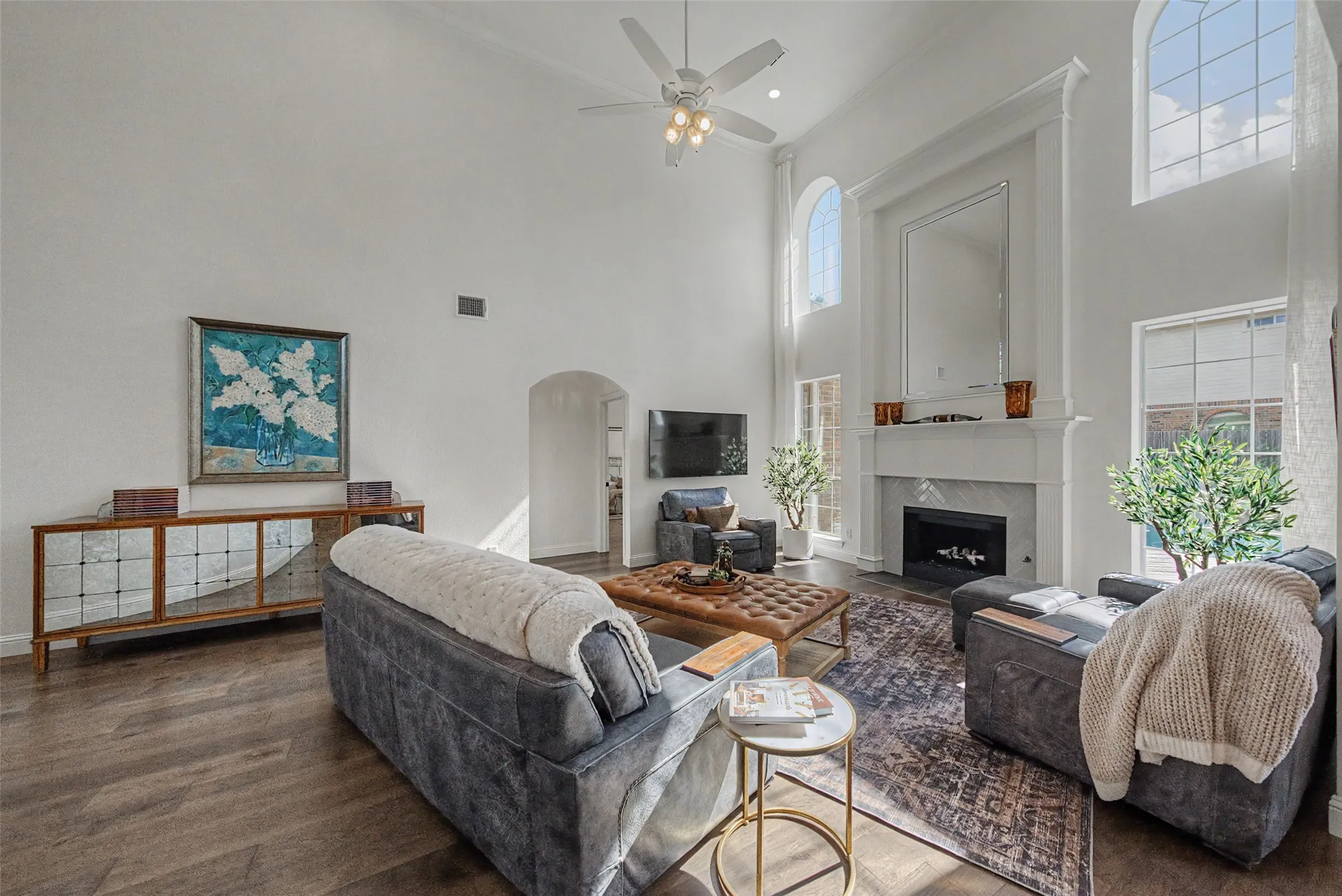 Single Family Residence For Sale in Tarrant County , 217 Huffman Bluff, Keller, Texas 76248, 4 Bedroom, 4 Bathroom, 2 Garage spaces, 3,190 Sqft, built in 2004, mls#21258756, Real Estate Agent in Keller, Homes For Sale in Tarrant county, Homes For Sale in Keller, Realtor in Keller Texas, Real Estate Brokerage Independent Realty Texas, Luminita Cordes Realtor