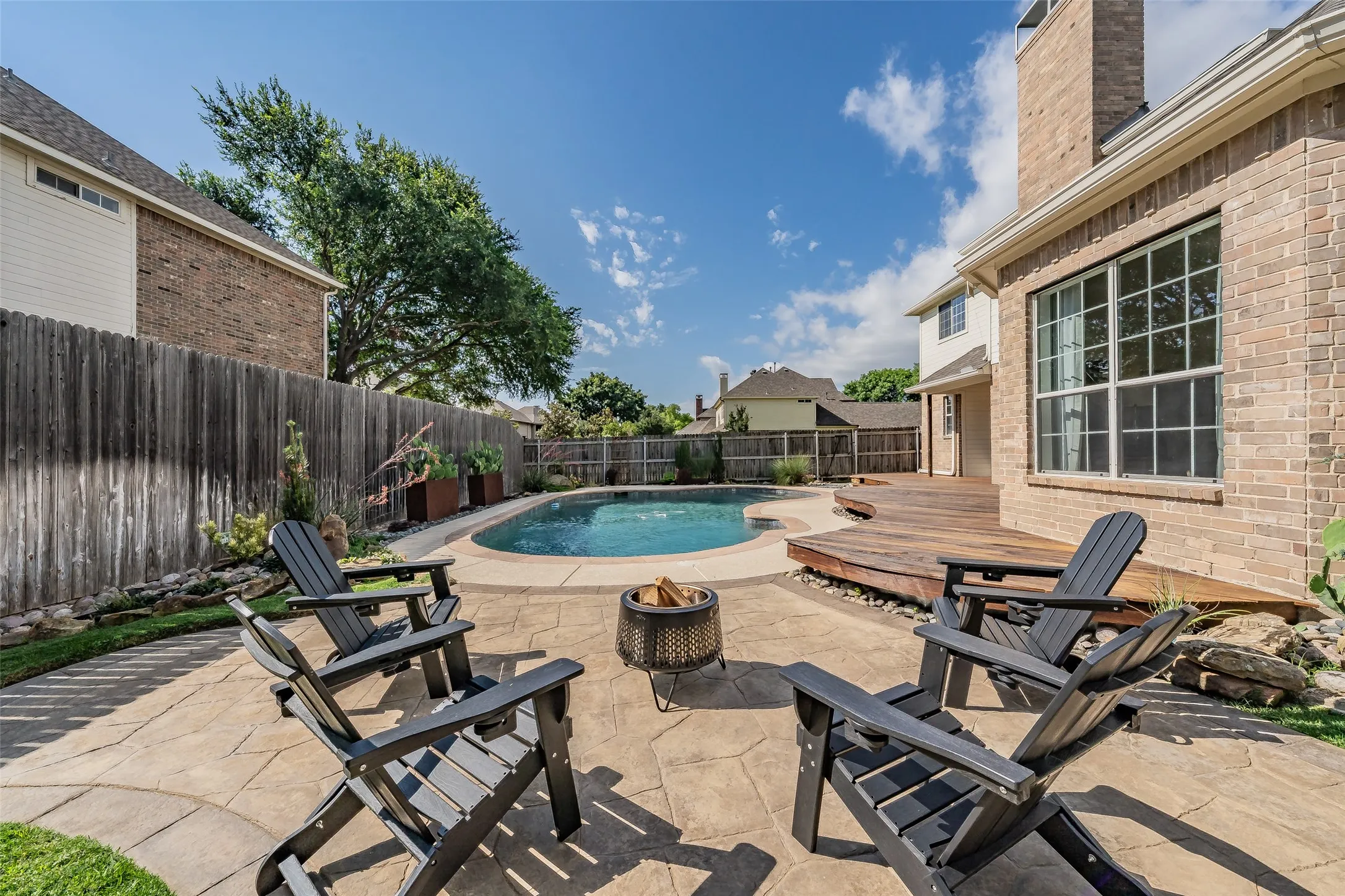 Single Family Residence For Sale in Tarrant County , 217 Huffman Bluff, Keller, Texas 76248, 4 Bedroom, 4 Bathroom, 2 Garage spaces, 3,190 Sqft, built in 2004, mls#21258756, Real Estate Agent in Keller, Homes For Sale in Tarrant county, Homes For Sale in Keller, Realtor in Keller Texas, Real Estate Brokerage Independent Realty Texas, Luminita Cordes Realtor