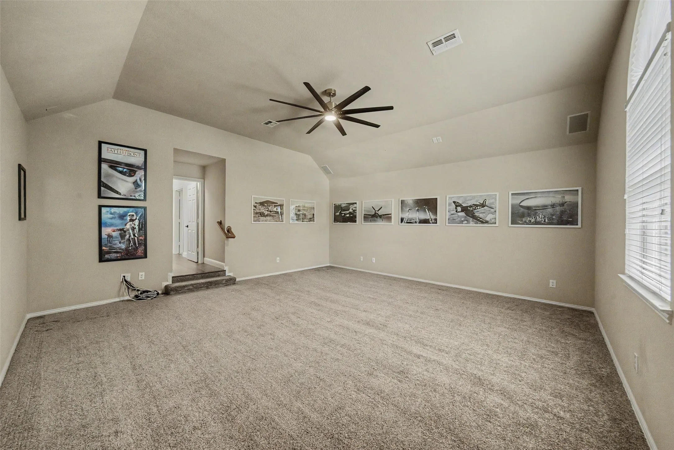 Single Family Residence For Sale in Tarrant County , 217 Huffman Bluff, Keller, Texas 76248, 4 Bedroom, 4 Bathroom, 2 Garage spaces, 3,190 Sqft, built in 2004, mls#21258756, Real Estate Agent in Keller, Homes For Sale in Tarrant county, Homes For Sale in Keller, Realtor in Keller Texas, Real Estate Brokerage Independent Realty Texas, Luminita Cordes Realtor