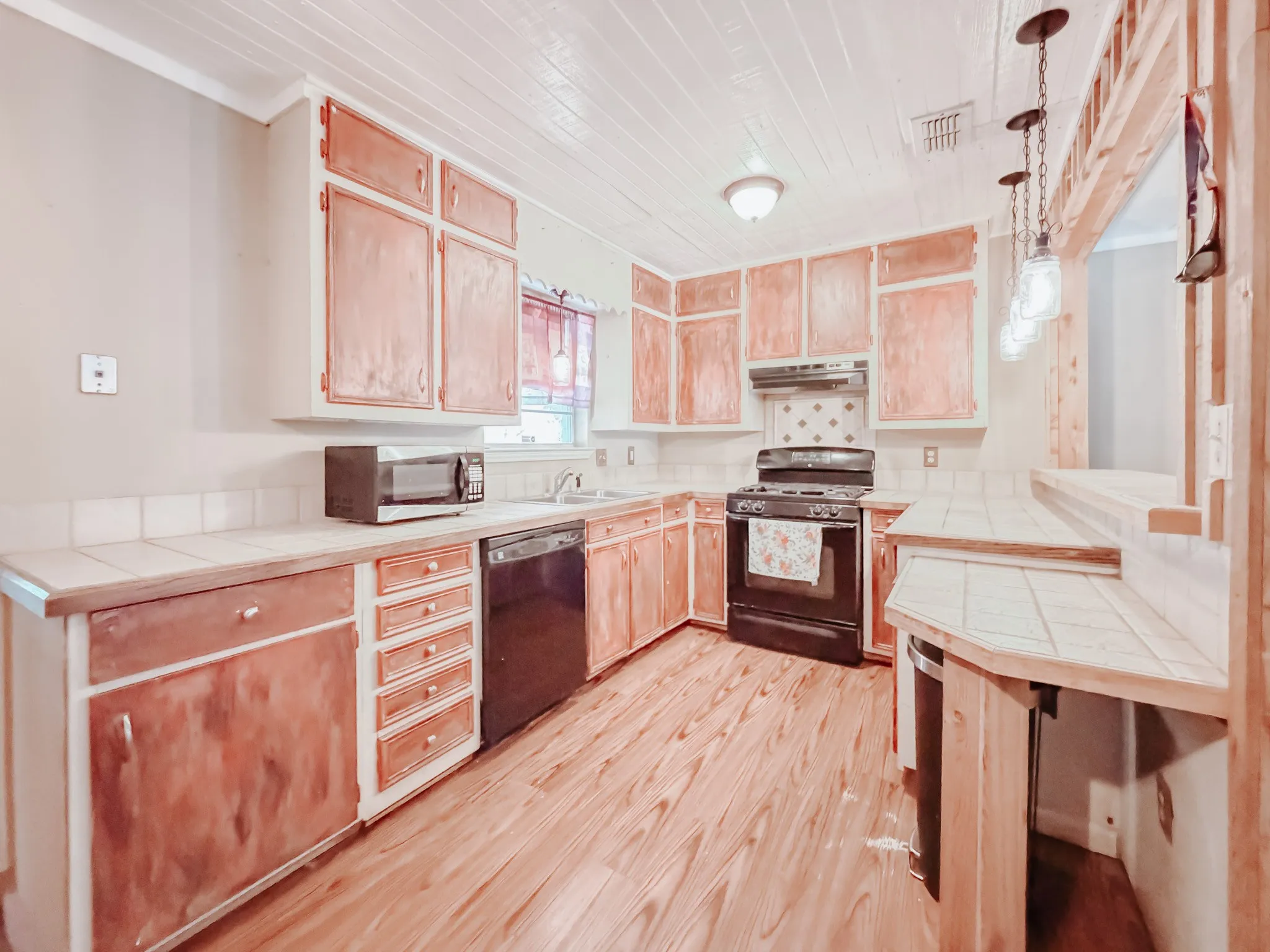 Single Family Residence For Sale in Navarro County , 303 N 30th Street, Corsicana, Texas 75110, 3 Bedroom, 2 Bathroom, Garage spaces, 1,717 Sqft, built in 1979, mls#21259033, Real Estate Agent in Corsicana, Homes For Sale in Navarro county, Homes For Sale in Corsicana, Realtor in Corsicana Texas, Real Estate Brokerage Independent Realty Texas, Luminita Cordes Realtor