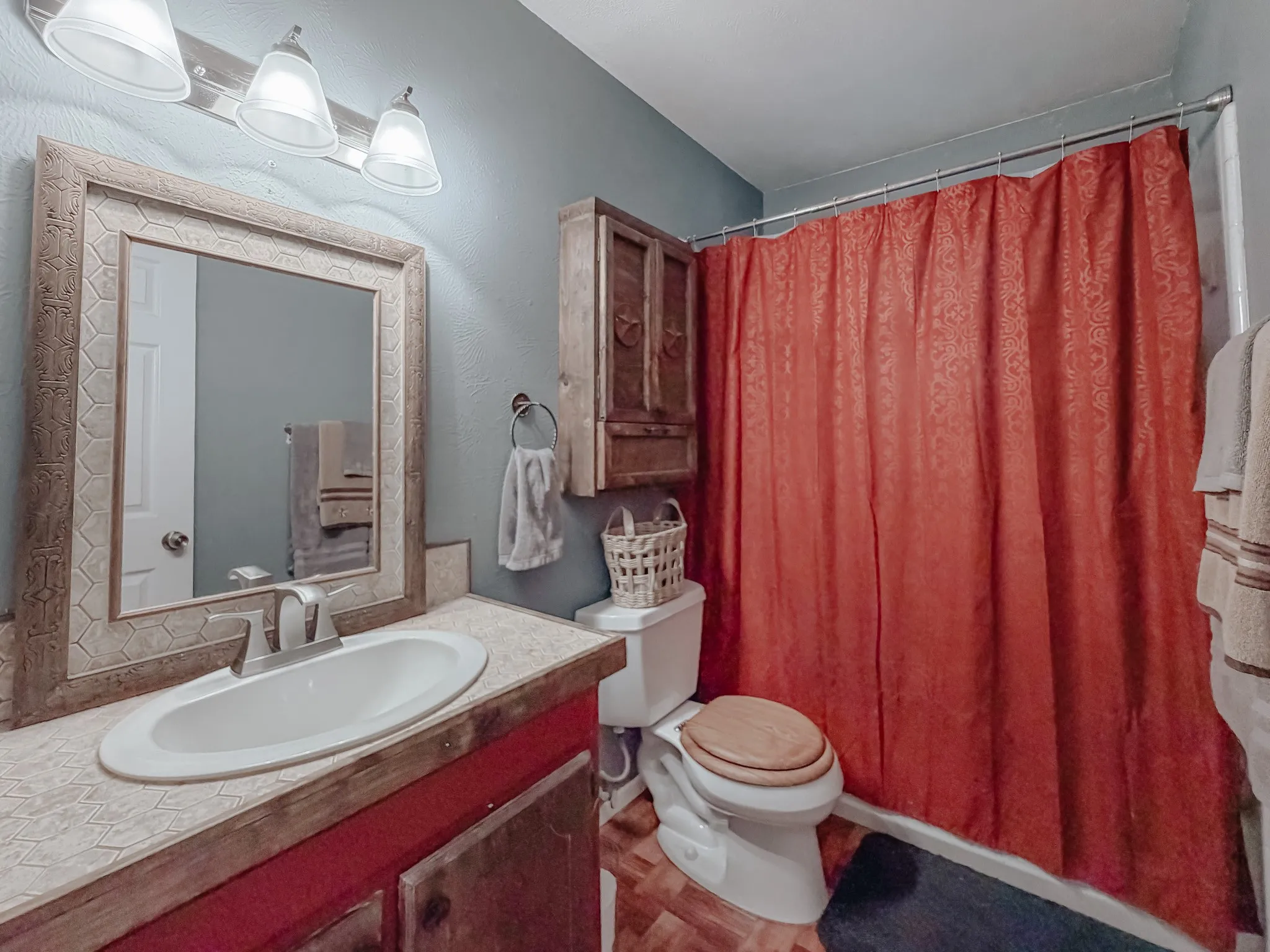 Single Family Residence For Sale in Navarro County , 303 N 30th Street, Corsicana, Texas 75110, 3 Bedroom, 2 Bathroom, Garage spaces, 1,717 Sqft, built in 1979, mls#21259033, Real Estate Agent in Corsicana, Homes For Sale in Navarro county, Homes For Sale in Corsicana, Realtor in Corsicana Texas, Real Estate Brokerage Independent Realty Texas, Luminita Cordes Realtor