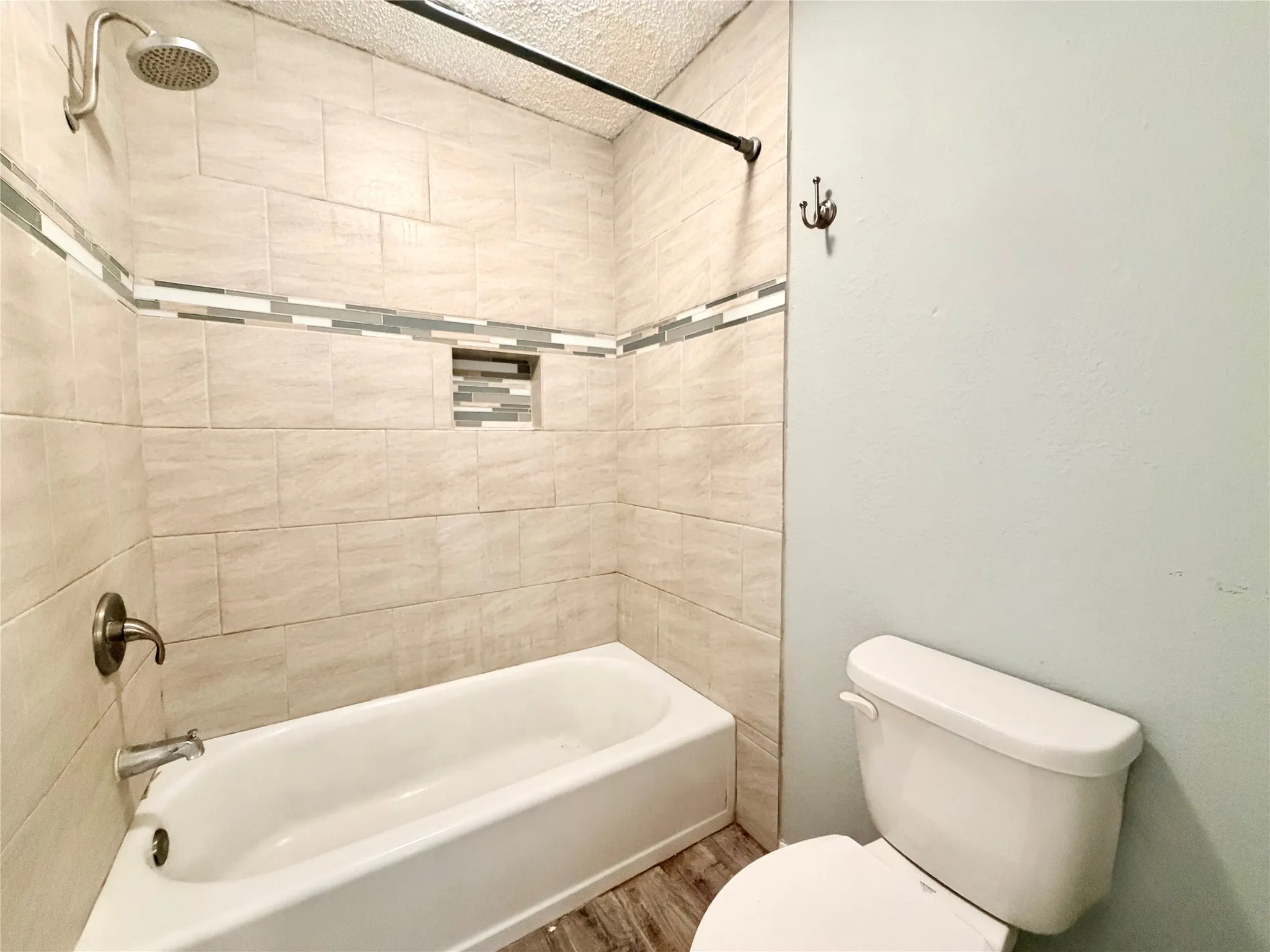 Townhouse For Rent in Denton County , 1223 Dallas Drive, Denton, Texas 76205, 2 Bedroom, 2 Bathroom, Garage spaces, 1,102 Sqft, built in 1983, Preowned, mls#21246143, Real Estate Agent in Denton, Homes For Rent in Denton county, Homes For Rent in Denton, Realtor in Denton Texas, Real Estate Brokerage Independent Realty Texas, Luminita Cordes Realtor