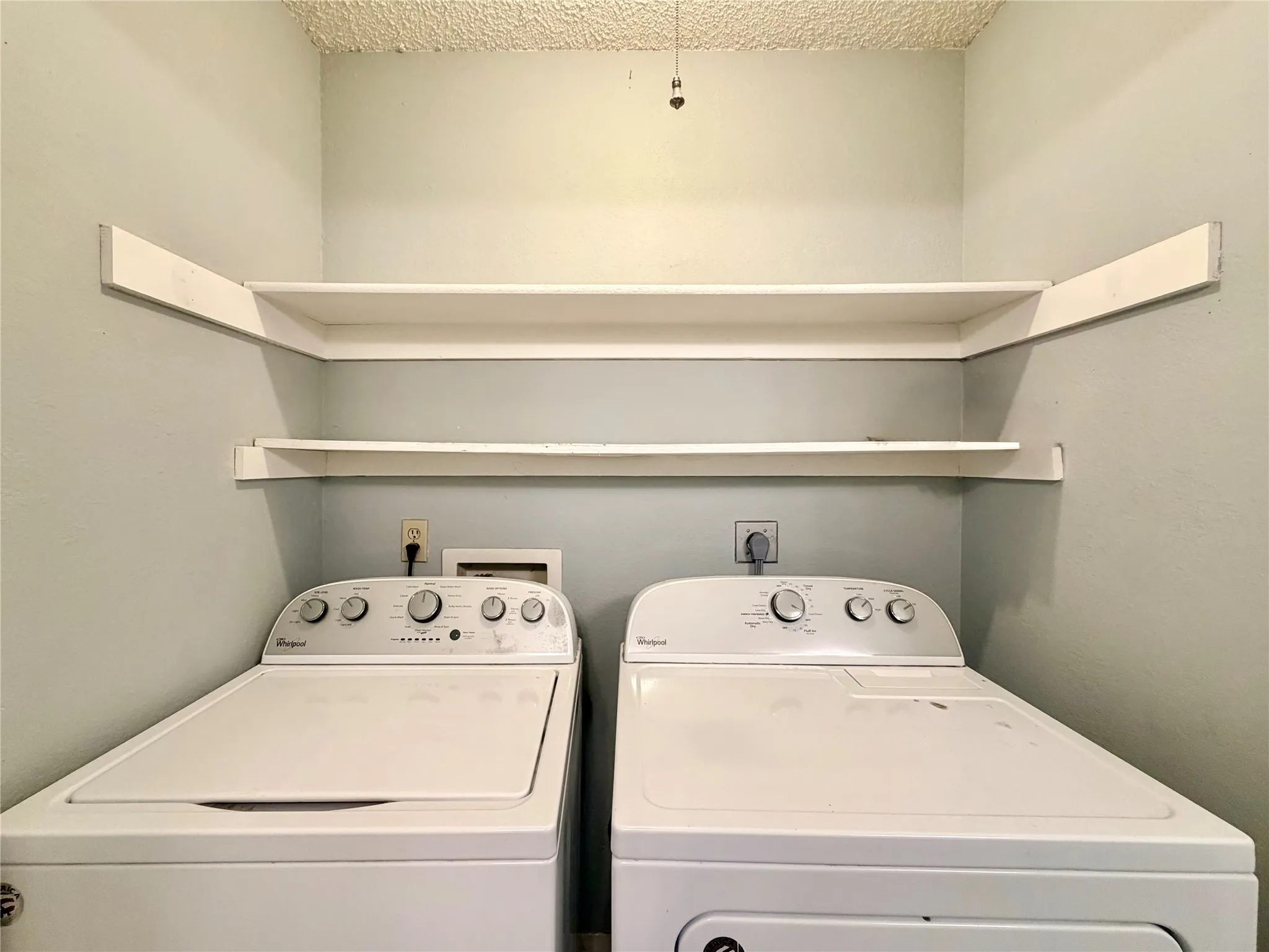 Townhouse For Rent in Denton County , 1223 Dallas Drive, Denton, Texas 76205, 2 Bedroom, 2 Bathroom, Garage spaces, 1,102 Sqft, built in 1983, Preowned, mls#21246143, Real Estate Agent in Denton, Homes For Rent in Denton county, Homes For Rent in Denton, Realtor in Denton Texas, Real Estate Brokerage Independent Realty Texas, Luminita Cordes Realtor