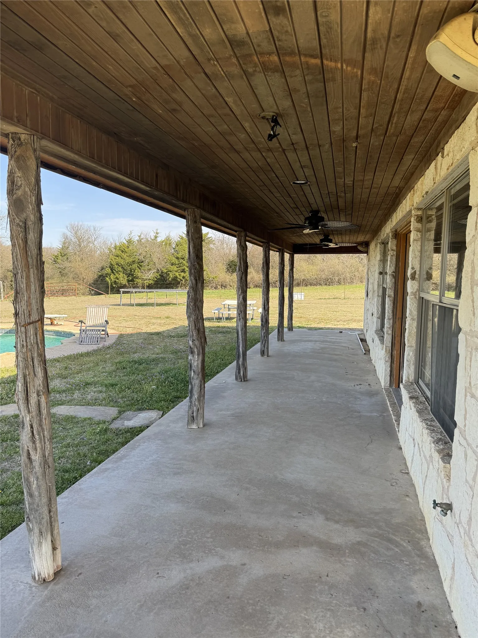 Single Family Residence For Sale in Grayson County , 655 Loftice Road, Gunter, Texas 75058, 3 Bedrooms, 4 Bathrooms, 3 Garage spaces, 3,126 Sqft, built in 2001, Price $5,000,000, mls#21258892, Real Estate Agent in Gunter, Homes For Sale in Grayson county, Homes For Sale in Gunter, Realtor in Gunter Texas, Real Estate Brokerage Independent Realty Texas, Luminita Cordes Realtor