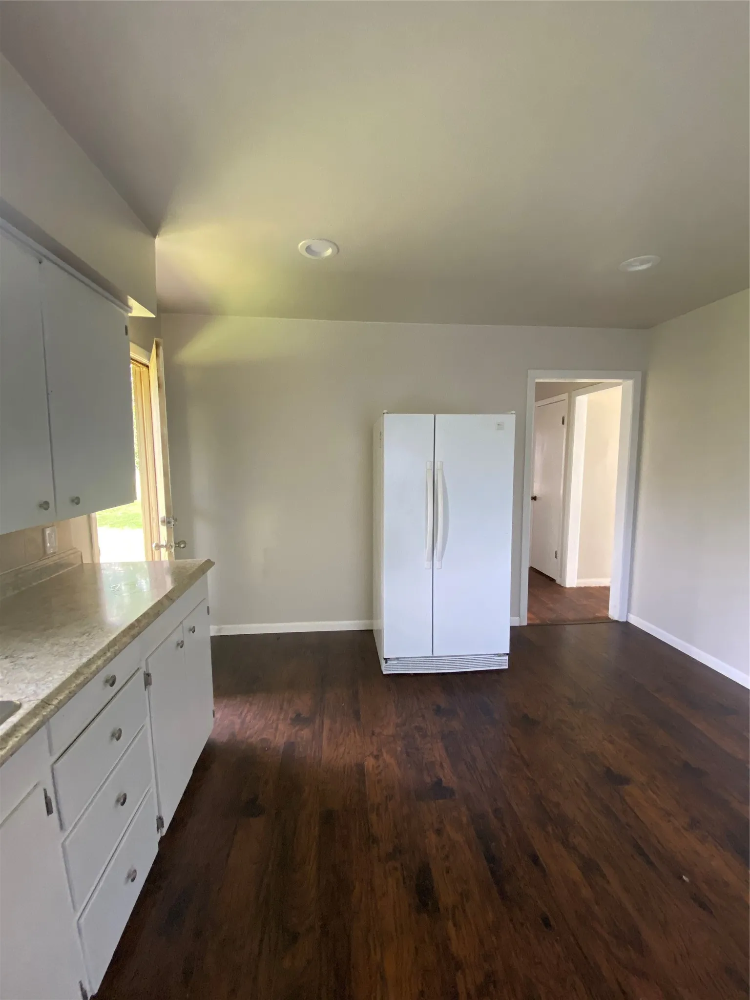 Single Family Residence For Rent in Van Zandt County , 1260 Vz County Road 1810, Grand Saline, Texas 75140, 2 Bedroom, 1 Bathroom, Garage spaces, 864 Sqft, built in 1961, Preowned, mls#21259362, Real Estate Agent in Grand Saline, Homes For Rent in Van Zandt county, Homes For Rent in Grand Saline, Realtor in Grand Saline Texas, Real Estate Brokerage Independent Realty Texas, Luminita Cordes Realtor
