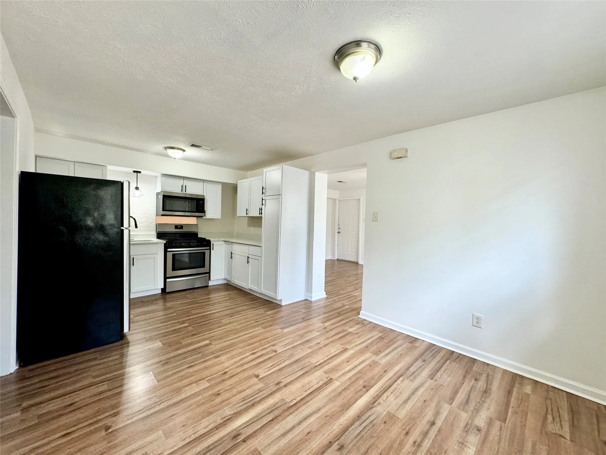 Apartment For Sale in Hunt County , 2309 Wesley Street, Greenville, Texas 75401, 11 Bedrooms, 6 Bathrooms, Garage spaces, 0 Sqft, built in 1910, Preowned, Price $650,000, mls#21256163, Real Estate Agent in Greenville, Homes For Sale in Hunt county, Homes For Sale in Greenville, Realtor in Greenville Texas, Real Estate Brokerage Independent Realty Texas, Luminita Cordes Realtor