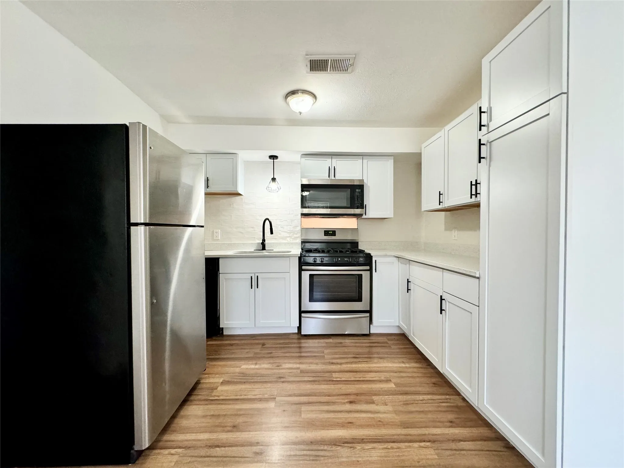 Apartment For Sale in Hunt County , 2309 Wesley Street, Greenville, Texas 75401, 11 Bedrooms, 6 Bathrooms, Garage spaces, 0 Sqft, built in 1910, Preowned, Price $650,000, mls#21256163, Real Estate Agent in Greenville, Homes For Sale in Hunt county, Homes For Sale in Greenville, Realtor in Greenville Texas, Real Estate Brokerage Independent Realty Texas, Luminita Cordes Realtor