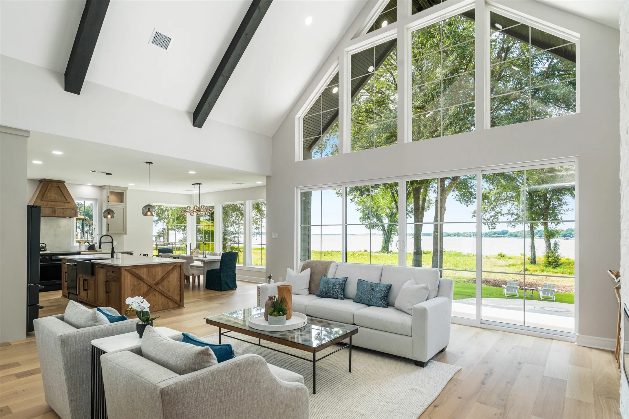 Single Family Residence For Sale in Kaufman County , 1524 Shoreline Drive, Mabank, Texas 75143, 4 Bedroom, 4 Bathroom, 2 Garage spaces, 3,756 Sqft, built in 2024, New Construction - Complete, mls#21255427, Real Estate Agent in Mabank, Homes For Sale in Kaufman county, Homes For Sale in Mabank, Realtor in Mabank Texas, Real Estate Brokerage Independent Realty Texas, Luminita Cordes Realtor