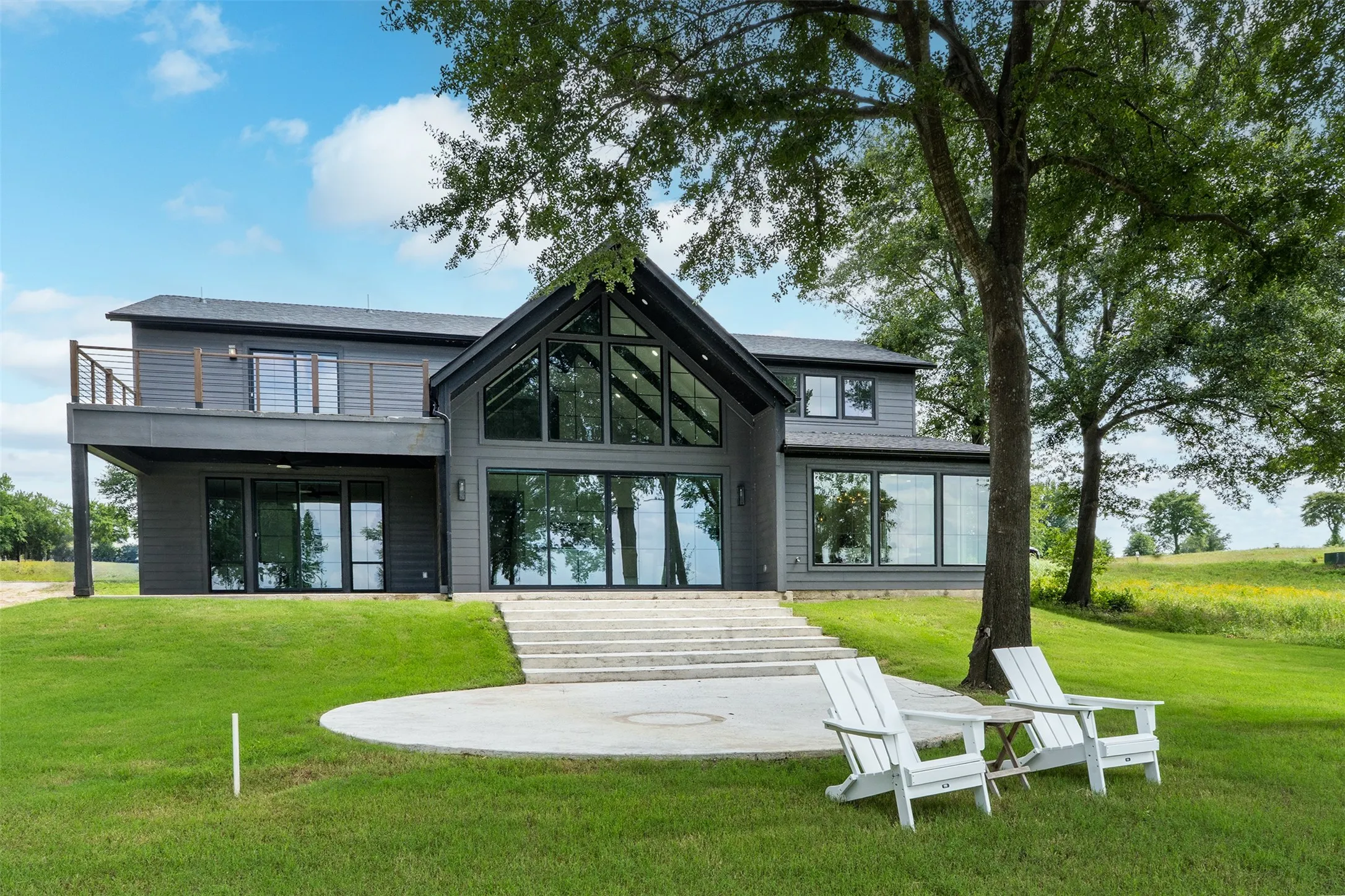Single Family Residence For Sale in Kaufman County , 1524 Shoreline Drive, Mabank, Texas 75143, 4 Bedroom, 4 Bathroom, 2 Garage spaces, 3,756 Sqft, built in 2024, New Construction - Complete, mls#21255427, Real Estate Agent in Mabank, Homes For Sale in Kaufman county, Homes For Sale in Mabank, Realtor in Mabank Texas, Real Estate Brokerage Independent Realty Texas, Luminita Cordes Realtor