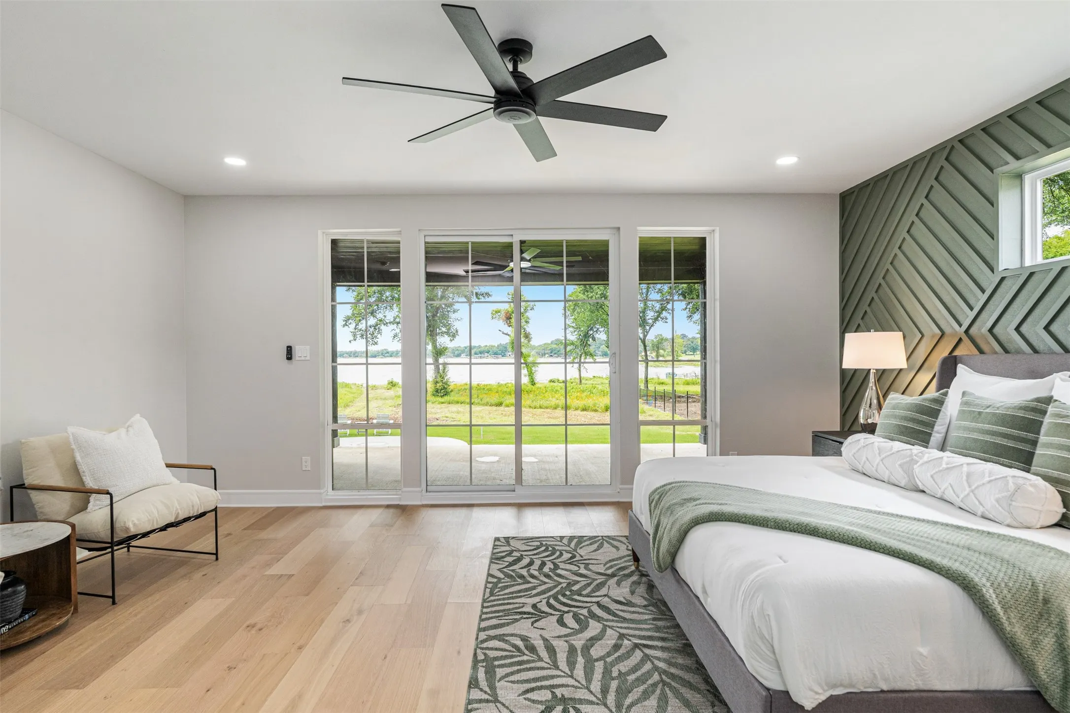 Suite w/Open Water View