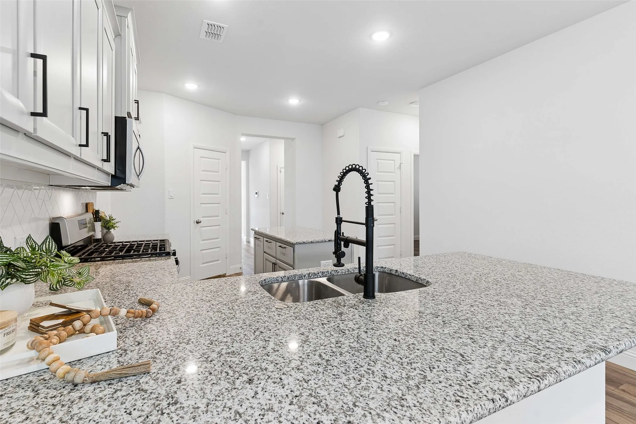 Single Family Residence For Sale in Collin County , 310 Boston Drive, Princeton, Texas 75407, 3 Bedroom, 2 Bathroom, 2 Garage spaces, 1,584 Sqft, built in 2022, Preowned, mls#21257778, Real Estate Agent in Princeton, Homes For Sale in Collin county, Homes For Sale in Princeton, Realtor in Princeton Texas, Real Estate Brokerage Independent Realty Texas, Luminita Cordes Realtor