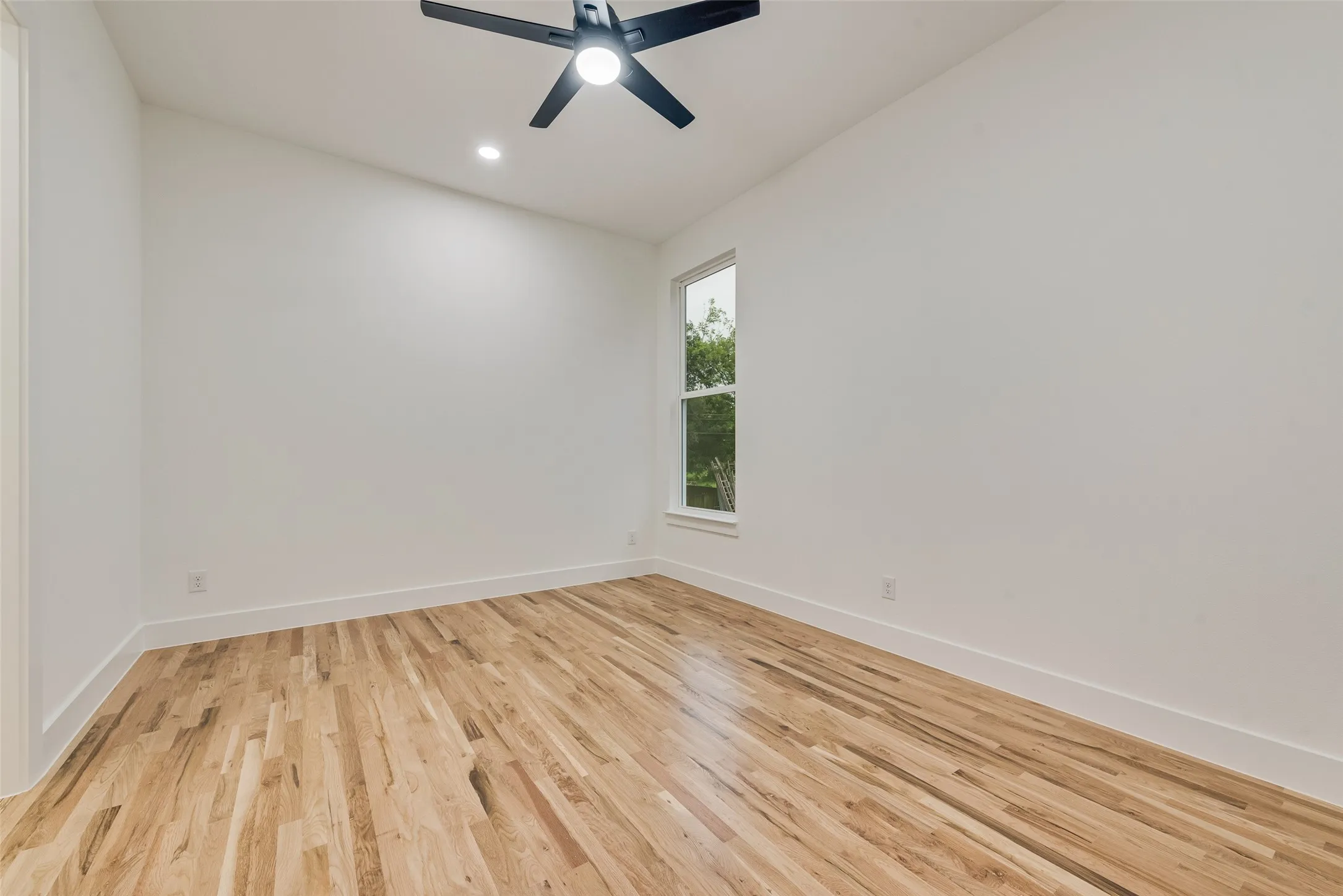Single Family Residence For Sale in Dallas County , 3530 Gibsondell Avenue, Dallas, Texas 75211, 4 Bedroom, 4 Bathroom, 2 Garage spaces, 2,869 Sqft, built in 2026, New Construction - Complete, mls#21259415, Real Estate Agent in Dallas, Homes For Sale in Dallas county, Homes For Sale in Dallas, Realtor in Dallas Texas, Real Estate Brokerage Independent Realty Texas, Luminita Cordes Realtor