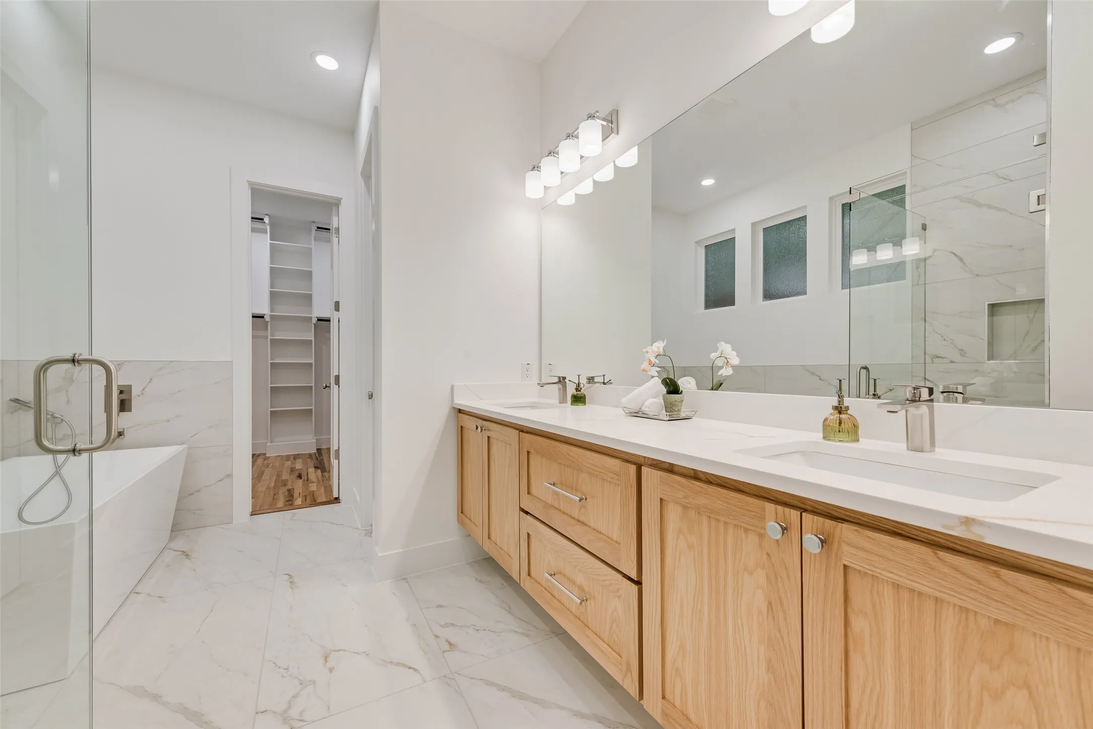 Single Family Residence For Sale in Dallas County , 3530 Gibsondell Avenue, Dallas, Texas 75211, 4 Bedroom, 4 Bathroom, 2 Garage spaces, 2,869 Sqft, built in 2026, New Construction - Complete, mls#21259415, Real Estate Agent in Dallas, Homes For Sale in Dallas county, Homes For Sale in Dallas, Realtor in Dallas Texas, Real Estate Brokerage Independent Realty Texas, Luminita Cordes Realtor