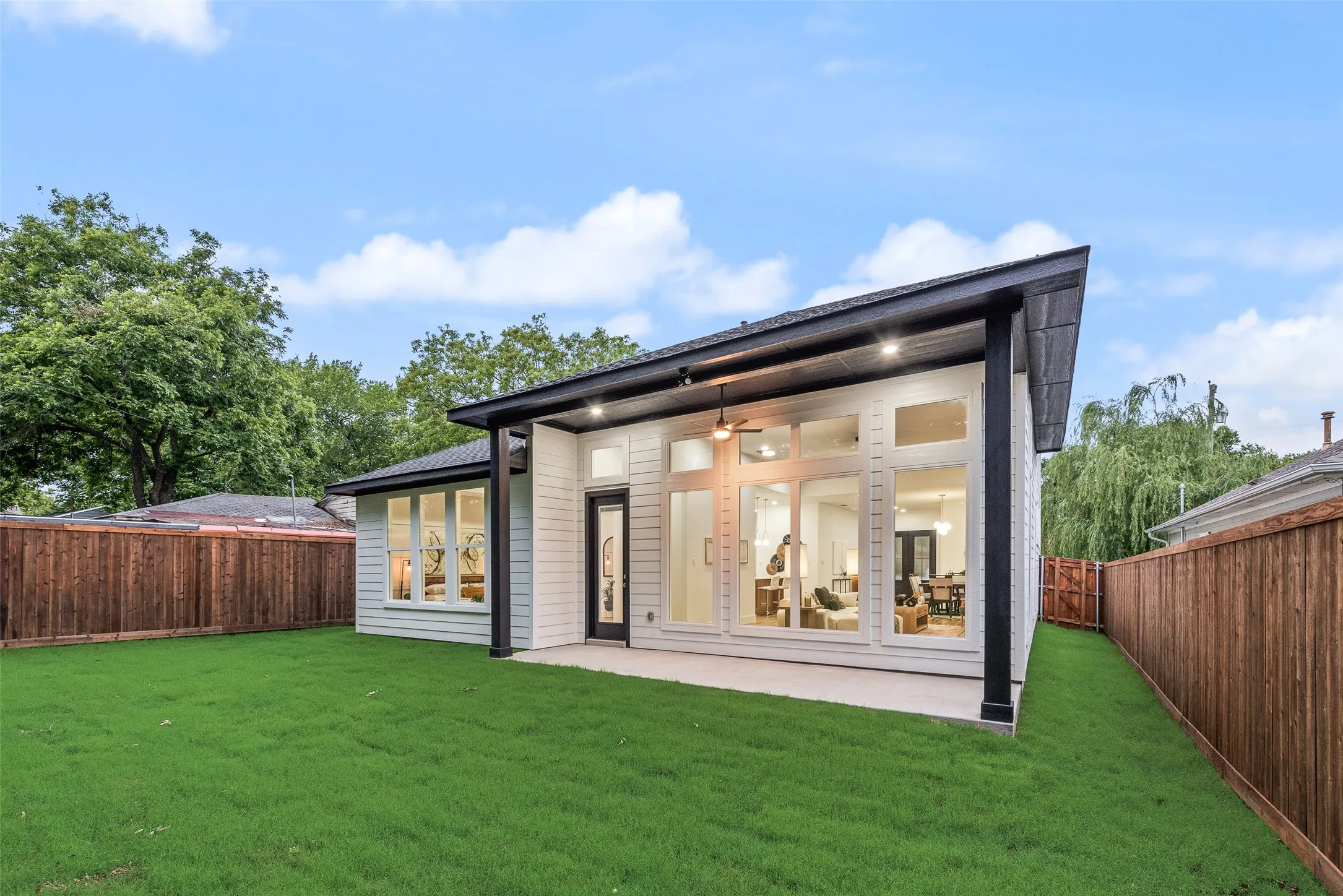 Single Family Residence For Sale in Dallas County , 3530 Gibsondell Avenue, Dallas, Texas 75211, 4 Bedroom, 4 Bathroom, 2 Garage spaces, 2,869 Sqft, built in 2026, New Construction - Complete, mls#21259415, Real Estate Agent in Dallas, Homes For Sale in Dallas county, Homes For Sale in Dallas, Realtor in Dallas Texas, Real Estate Brokerage Independent Realty Texas, Luminita Cordes Realtor