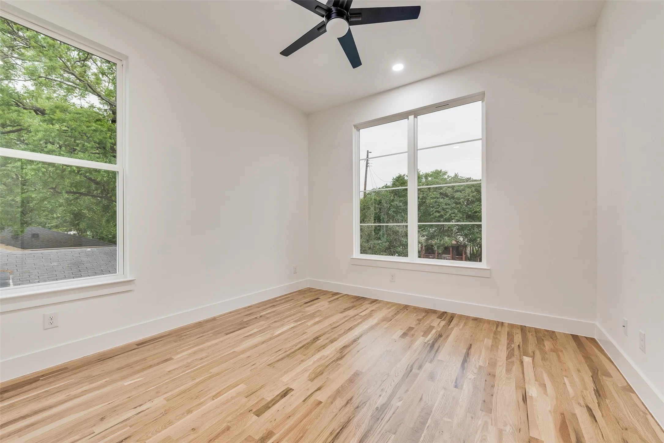 Single Family Residence For Sale in Dallas County , 3530 Gibsondell Avenue, Dallas, Texas 75211, 4 Bedroom, 4 Bathroom, 2 Garage spaces, 2,869 Sqft, built in 2026, New Construction - Complete, mls#21259415, Real Estate Agent in Dallas, Homes For Sale in Dallas county, Homes For Sale in Dallas, Realtor in Dallas Texas, Real Estate Brokerage Independent Realty Texas, Luminita Cordes Realtor