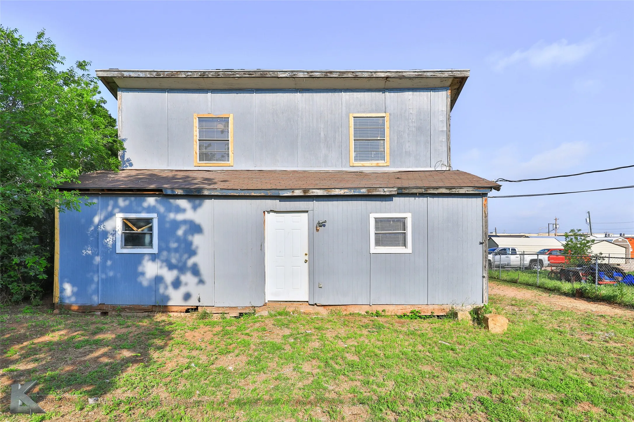 Single Family Residence For Sale in Taylor County , 177 Maxwell Drive, Abilene, Texas 79602, 3 Bedrooms, 1 Bathroom, Garage spaces, 1,050 Sqft, built in 1952, Preowned, Price $58,000, mls#21259424, Real Estate Agent in Abilene, Homes For Sale in Taylor county, Homes For Sale in Abilene, Realtor in Abilene Texas, Real Estate Brokerage Independent Realty Texas, Luminita Cordes Realtor