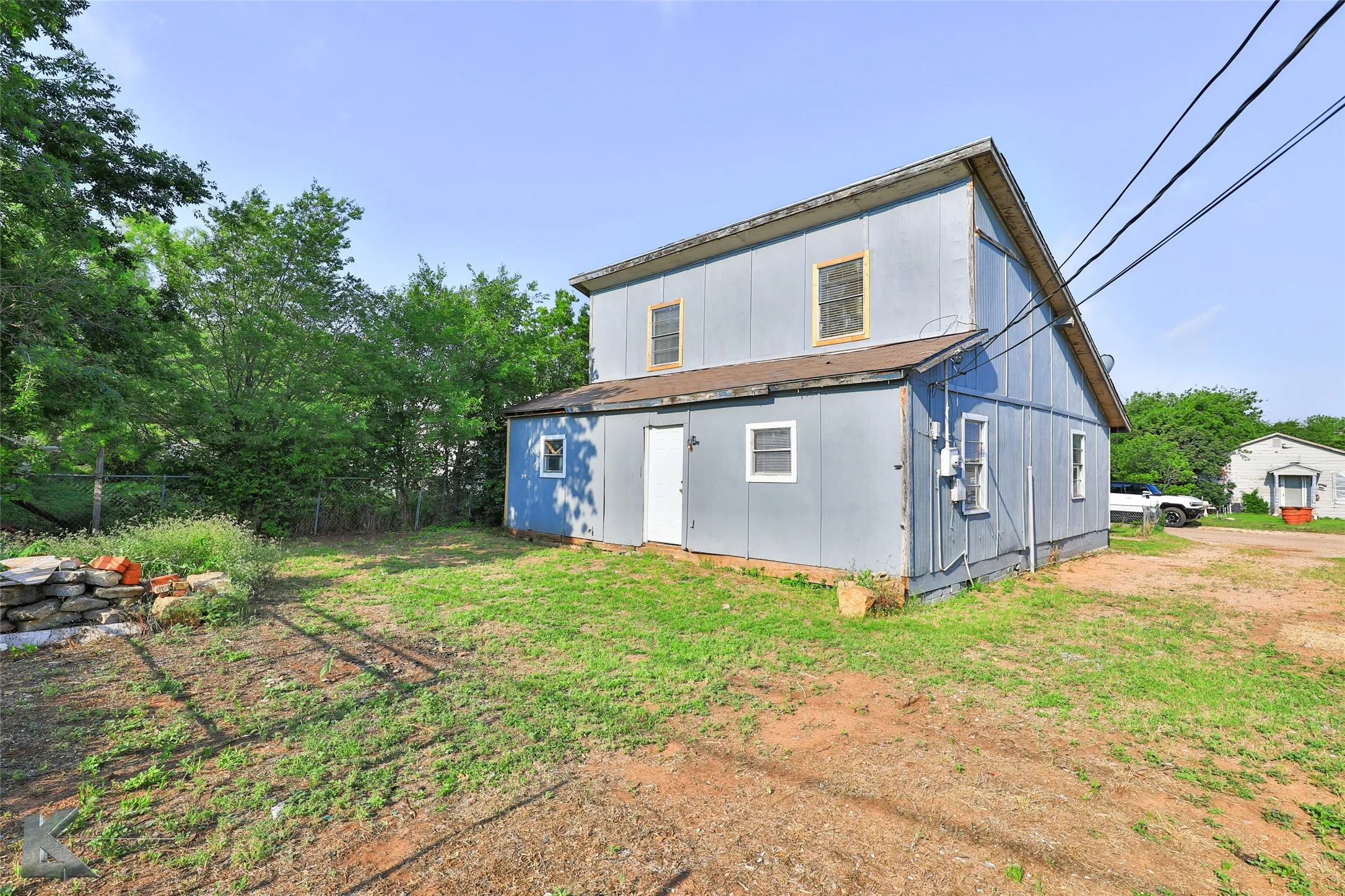 Single Family Residence For Sale in Taylor County , 177 Maxwell Drive, Abilene, Texas 79602, 3 Bedrooms, 1 Bathroom, Garage spaces, 1,050 Sqft, built in 1952, Preowned, Price $58,000, mls#21259424, Real Estate Agent in Abilene, Homes For Sale in Taylor county, Homes For Sale in Abilene, Realtor in Abilene Texas, Real Estate Brokerage Independent Realty Texas, Luminita Cordes Realtor