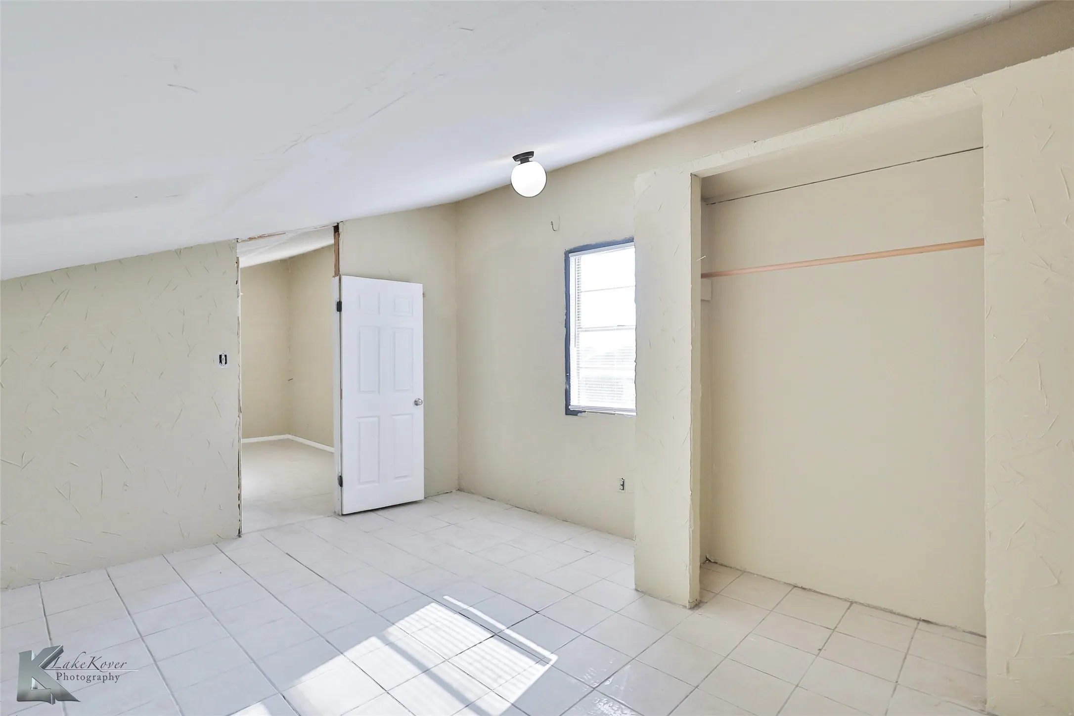 Single Family Residence For Sale in Taylor County , 177 Maxwell Drive, Abilene, Texas 79602, 3 Bedrooms, 1 Bathroom, Garage spaces, 1,050 Sqft, built in 1952, Preowned, Price $58,000, mls#21259424, Real Estate Agent in Abilene, Homes For Sale in Taylor county, Homes For Sale in Abilene, Realtor in Abilene Texas, Real Estate Brokerage Independent Realty Texas, Luminita Cordes Realtor