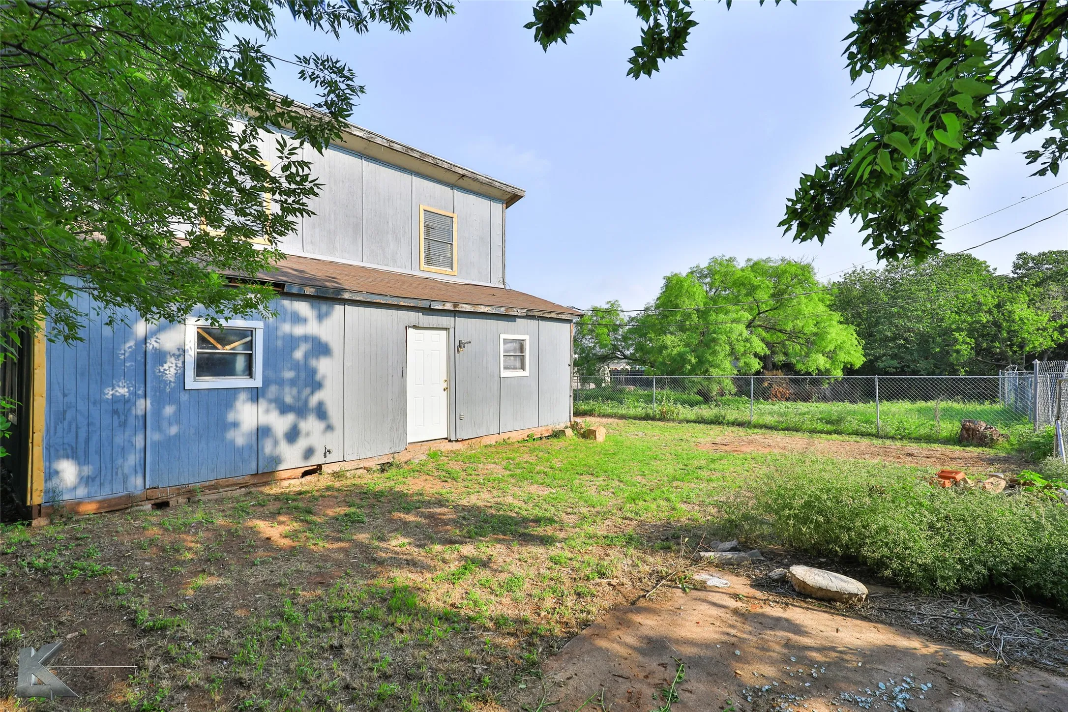Single Family Residence For Sale in Taylor County , 177 Maxwell Drive, Abilene, Texas 79602, 3 Bedrooms, 1 Bathroom, Garage spaces, 1,050 Sqft, built in 1952, Preowned, Price $58,000, mls#21259424, Real Estate Agent in Abilene, Homes For Sale in Taylor county, Homes For Sale in Abilene, Realtor in Abilene Texas, Real Estate Brokerage Independent Realty Texas, Luminita Cordes Realtor