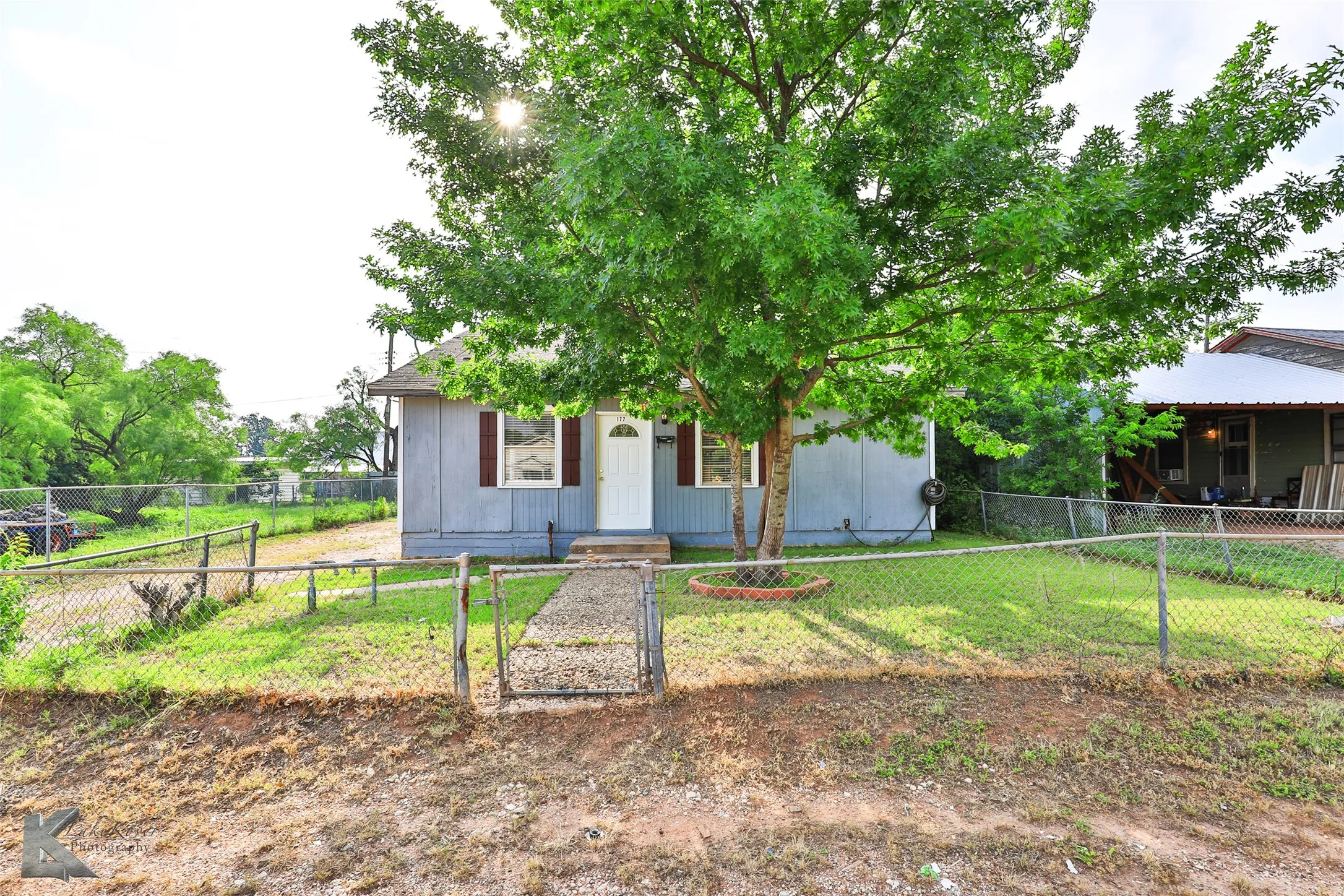 Single Family Residence For Sale in Taylor County , 177 Maxwell Drive, Abilene, Texas 79602, 3 Bedrooms, 1 Bathroom, Garage spaces, 1,050 Sqft, built in 1952, Preowned, Price $58,000, mls#21259424, Real Estate Agent in Abilene, Homes For Sale in Taylor county, Homes For Sale in Abilene, Realtor in Abilene Texas, Real Estate Brokerage Independent Realty Texas, Luminita Cordes Realtor