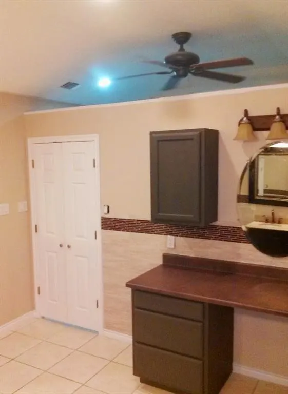 Single Family Residence For Sale in Collin County , 1111 N Houston Street, Royse City, Texas 75189, 3 Bedrooms, 2 Bathrooms, Garage spaces, 1,567 Sqft, built in 1973, Price $195,000, mls#21253529, Real Estate Agent in Royse City, Homes For Sale in Collin county, Homes For Sale in Royse City, Realtor in Royse City Texas, Real Estate Brokerage Independent Realty Texas, Luminita Cordes Realtor