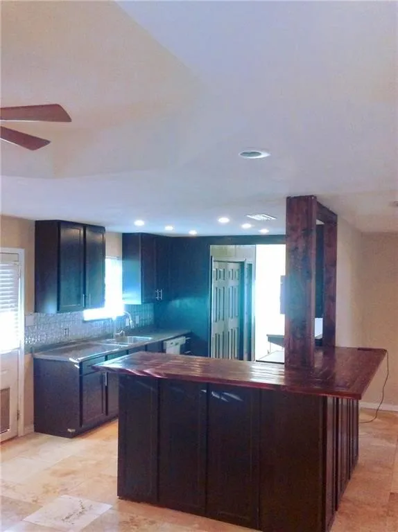 Single Family Residence For Sale in Collin County , 1111 N Houston Street, Royse City, Texas 75189, 3 Bedrooms, 2 Bathrooms, Garage spaces, 1,567 Sqft, built in 1973, Price $195,000, mls#21253529, Real Estate Agent in Royse City, Homes For Sale in Collin county, Homes For Sale in Royse City, Realtor in Royse City Texas, Real Estate Brokerage Independent Realty Texas, Luminita Cordes Realtor