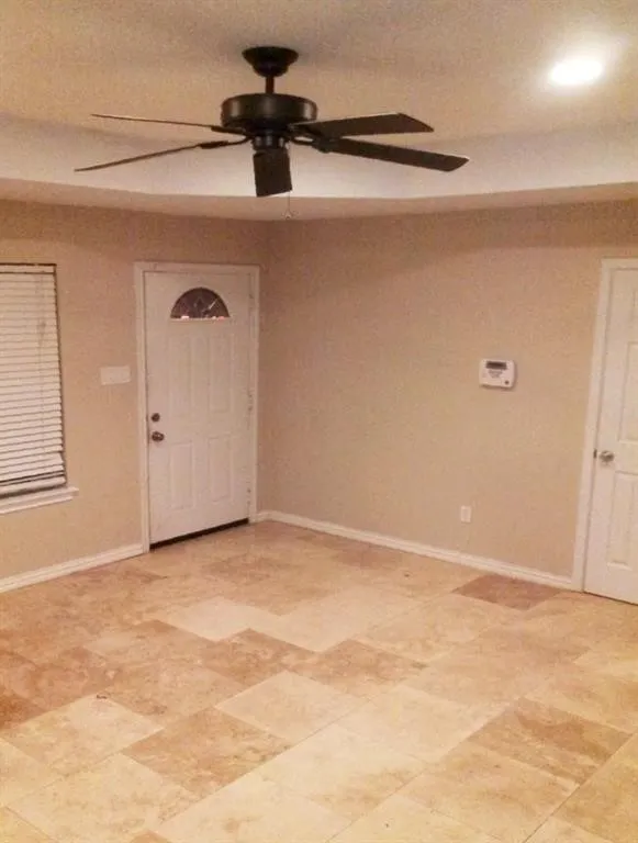 Single Family Residence For Sale in Collin County , 1111 N Houston Street, Royse City, Texas 75189, 3 Bedrooms, 2 Bathrooms, Garage spaces, 1,567 Sqft, built in 1973, Price $195,000, mls#21253529, Real Estate Agent in Royse City, Homes For Sale in Collin county, Homes For Sale in Royse City, Realtor in Royse City Texas, Real Estate Brokerage Independent Realty Texas, Luminita Cordes Realtor