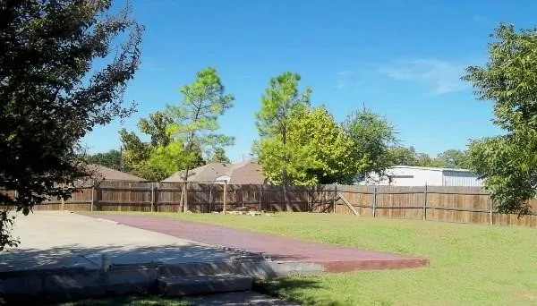 Single Family Residence For Sale in Collin County , 1111 N Houston Street, Royse City, Texas 75189, 3 Bedrooms, 2 Bathrooms, Garage spaces, 1,567 Sqft, built in 1973, Price $195,000, mls#21253529, Real Estate Agent in Royse City, Homes For Sale in Collin county, Homes For Sale in Royse City, Realtor in Royse City Texas, Real Estate Brokerage Independent Realty Texas, Luminita Cordes Realtor