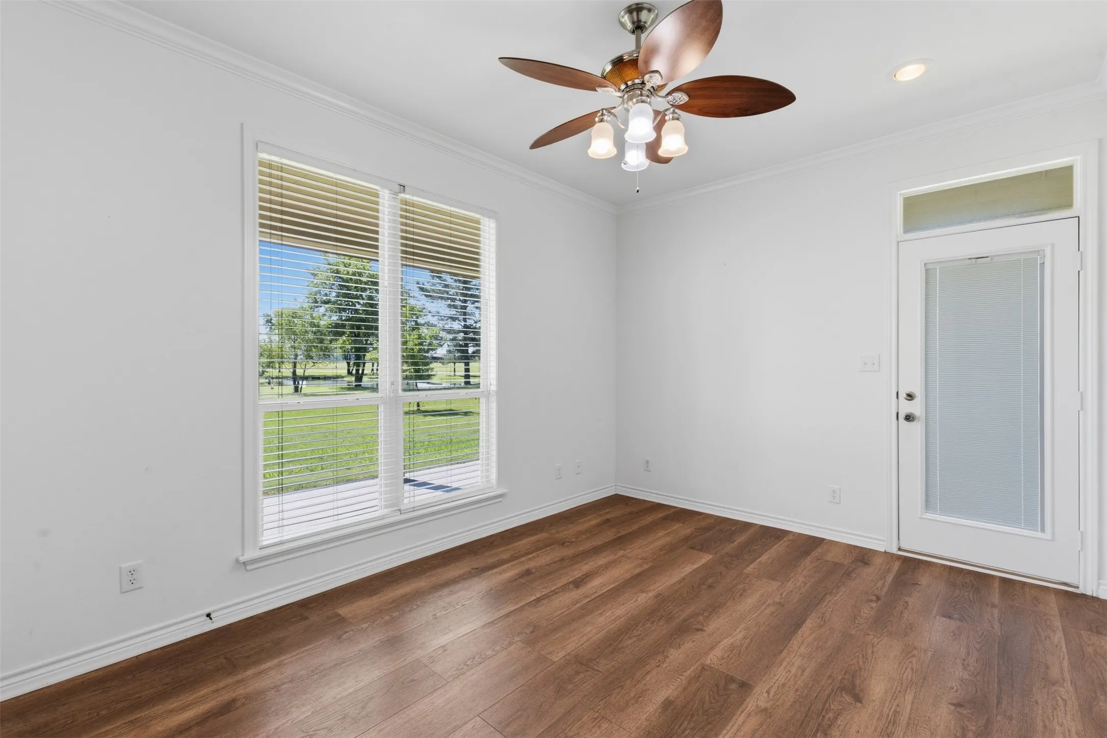 Farm For Sale in Franklin (TX) County , 1676 NW County Road 1030, Mount Vernon, Texas 75457, 3 Bedroom, 3 Bathroom, Garage spaces, 2,300 Sqft, built in 2006, mls#21228906, Real Estate Agent in Mount Vernon, Homes For Sale in Franklin (TX) county, Homes For Sale in Mount Vernon, Realtor in Mount Vernon Texas, Real Estate Brokerage Independent Realty Texas, Luminita Cordes Realtor
