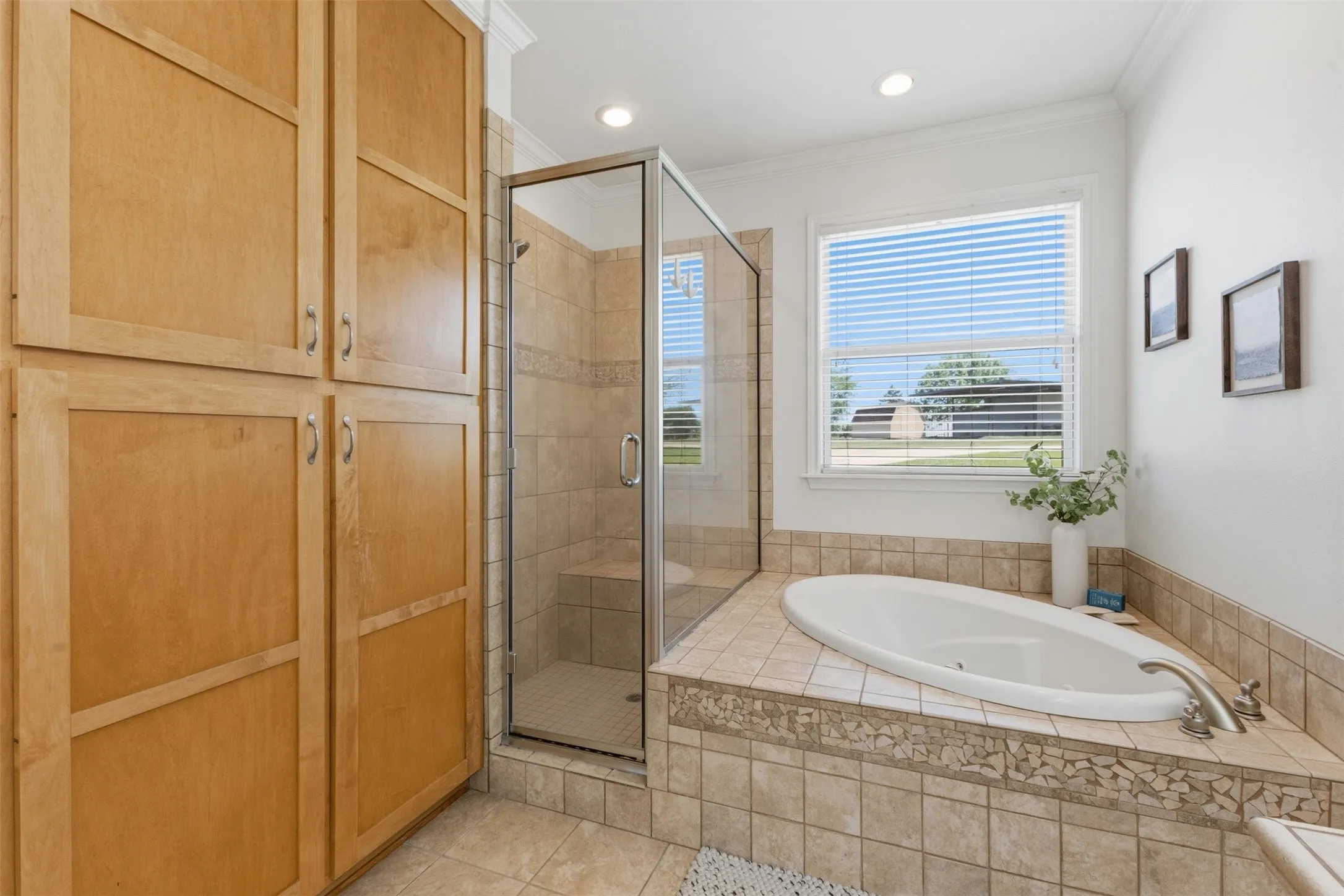 Farm For Sale in Franklin (TX) County , 1676 NW County Road 1030, Mount Vernon, Texas 75457, 3 Bedroom, 3 Bathroom, Garage spaces, 2,300 Sqft, built in 2006, mls#21228906, Real Estate Agent in Mount Vernon, Homes For Sale in Franklin (TX) county, Homes For Sale in Mount Vernon, Realtor in Mount Vernon Texas, Real Estate Brokerage Independent Realty Texas, Luminita Cordes Realtor