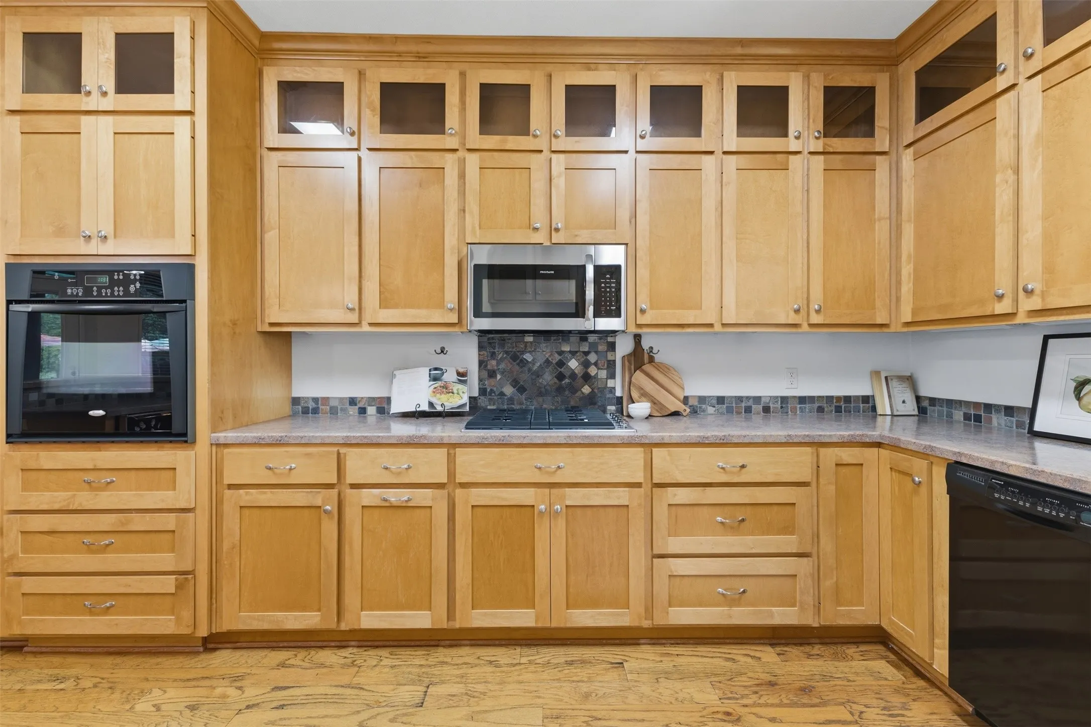 Farm For Sale in Franklin (TX) County , 1676 NW County Road 1030, Mount Vernon, Texas 75457, 3 Bedroom, 3 Bathroom, Garage spaces, 2,300 Sqft, built in 2006, mls#21228906, Real Estate Agent in Mount Vernon, Homes For Sale in Franklin (TX) county, Homes For Sale in Mount Vernon, Realtor in Mount Vernon Texas, Real Estate Brokerage Independent Realty Texas, Luminita Cordes Realtor