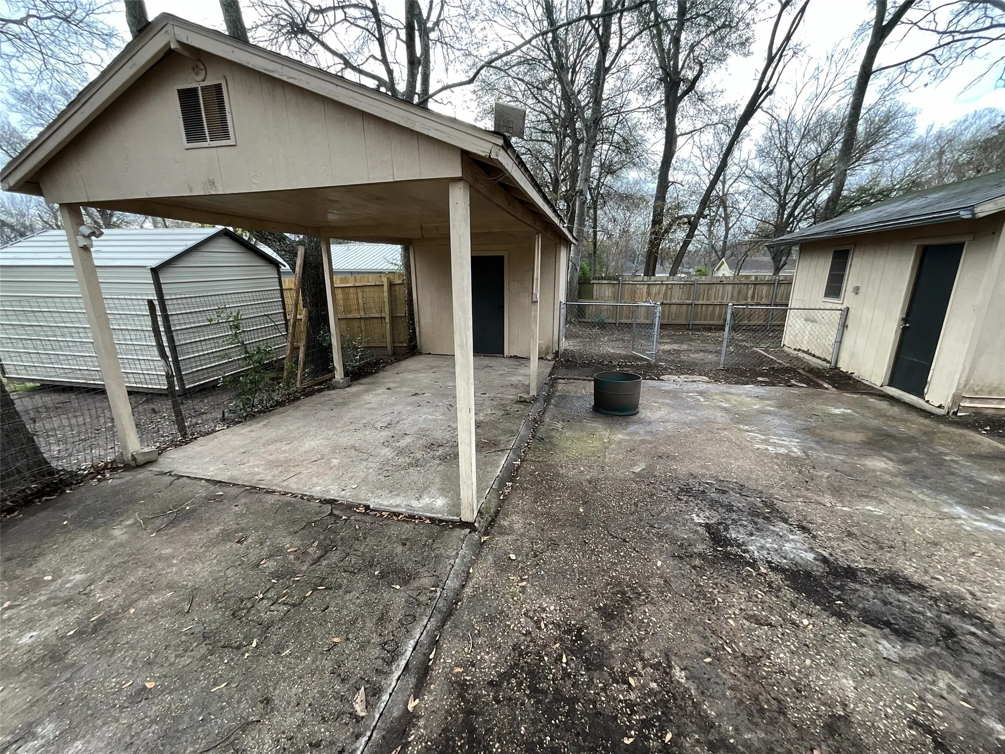 Single Family Residence For Rent in Van Zandt County , 405 Beard Street, Canton, Texas 75103, 3 Bedroom, 2 Bathroom, Garage spaces, 1,147 Sqft, built in 1951, mls#21259461, Real Estate Agent in Canton, Homes For Rent in Van Zandt county, Homes For Rent in Canton, Realtor in Canton Texas, Real Estate Brokerage Independent Realty Texas, Luminita Cordes Realtor