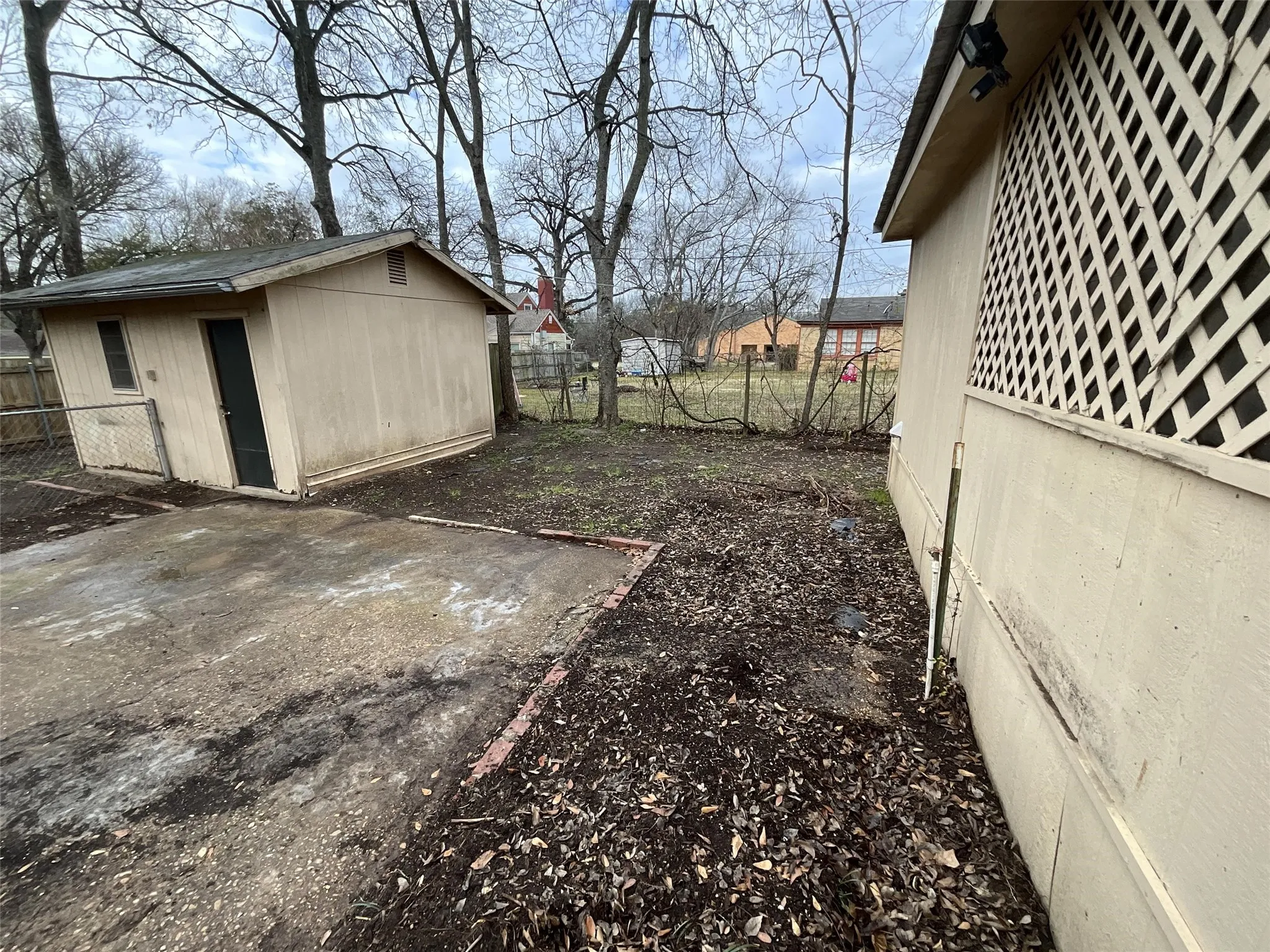 Single Family Residence For Rent in Van Zandt County , 405 Beard Street, Canton, Texas 75103, 3 Bedroom, 2 Bathroom, Garage spaces, 1,147 Sqft, built in 1951, mls#21259461, Real Estate Agent in Canton, Homes For Rent in Van Zandt county, Homes For Rent in Canton, Realtor in Canton Texas, Real Estate Brokerage Independent Realty Texas, Luminita Cordes Realtor