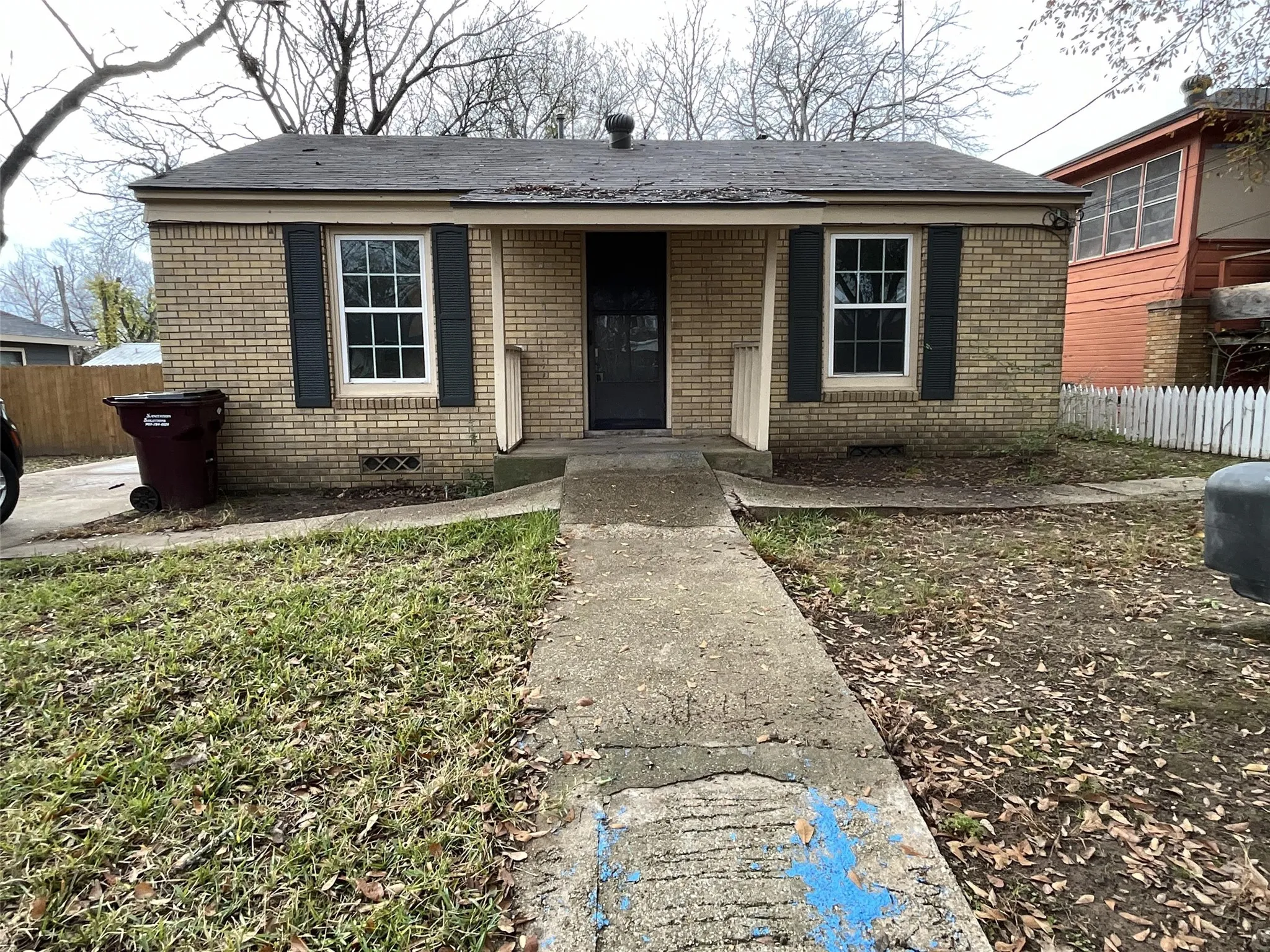 Single Family Residence For Rent in Van Zandt County , 405 Beard Street, Canton, Texas 75103, 3 Bedroom, 2 Bathroom, Garage spaces, 1,147 Sqft, built in 1951, mls#21259461, Real Estate Agent in Canton, Homes For Rent in Van Zandt county, Homes For Rent in Canton, Realtor in Canton Texas, Real Estate Brokerage Independent Realty Texas, Luminita Cordes Realtor