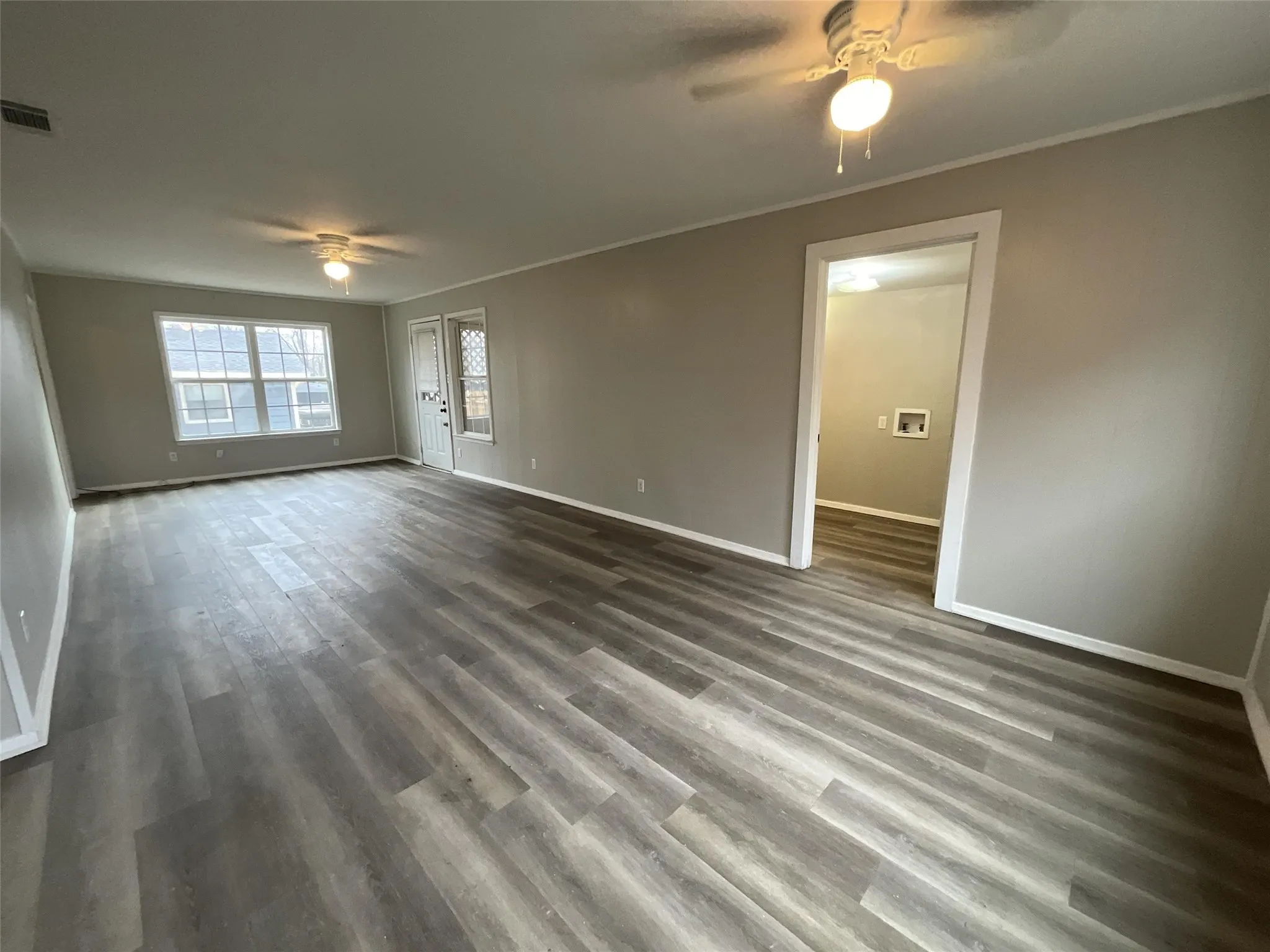 Single Family Residence For Rent in Van Zandt County , 405 Beard Street, Canton, Texas 75103, 3 Bedroom, 2 Bathroom, Garage spaces, 1,147 Sqft, built in 1951, mls#21259461, Real Estate Agent in Canton, Homes For Rent in Van Zandt county, Homes For Rent in Canton, Realtor in Canton Texas, Real Estate Brokerage Independent Realty Texas, Luminita Cordes Realtor