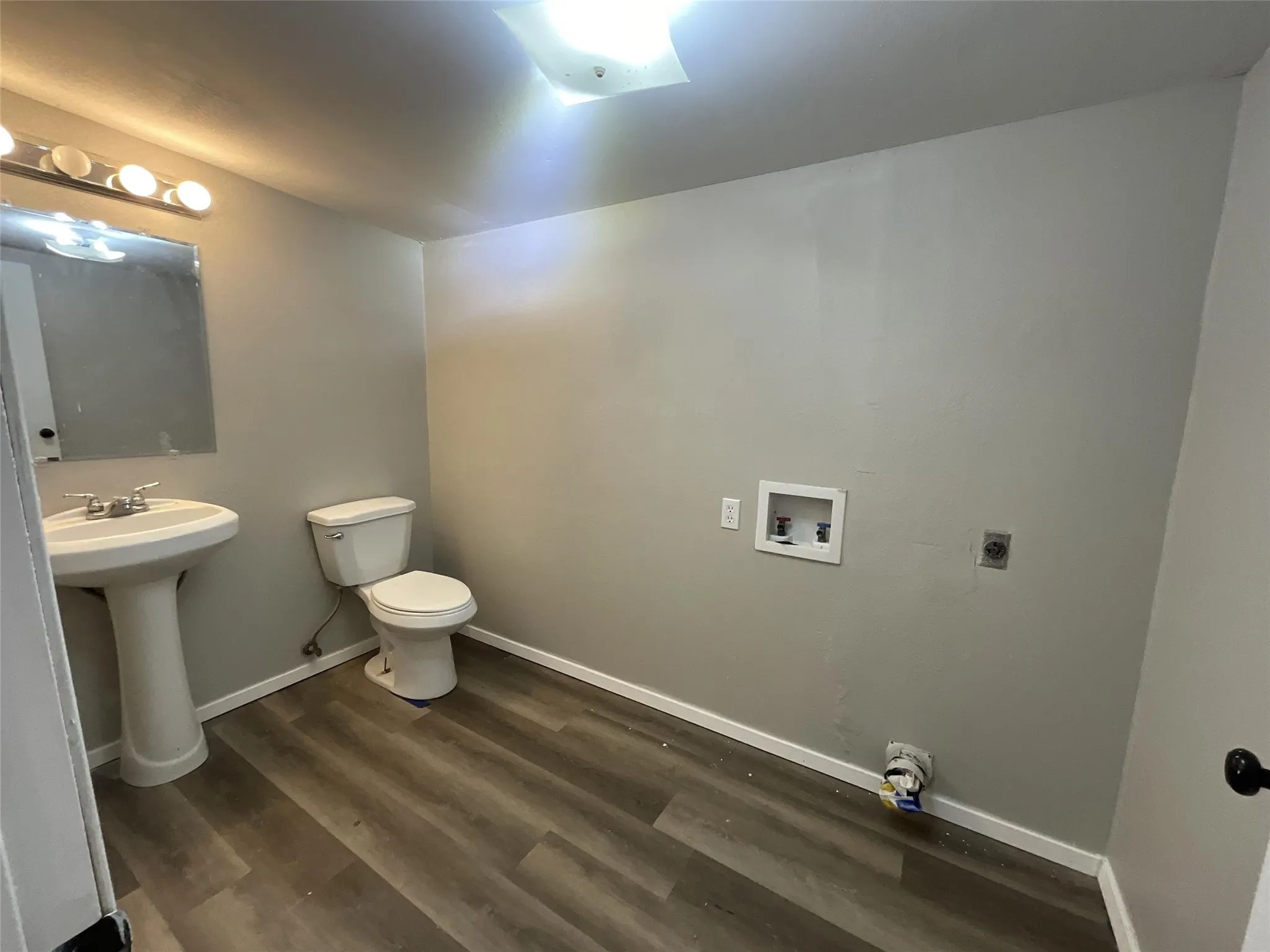 Single Family Residence For Rent in Van Zandt County , 405 Beard Street, Canton, Texas 75103, 3 Bedroom, 2 Bathroom, Garage spaces, 1,147 Sqft, built in 1951, mls#21259461, Real Estate Agent in Canton, Homes For Rent in Van Zandt county, Homes For Rent in Canton, Realtor in Canton Texas, Real Estate Brokerage Independent Realty Texas, Luminita Cordes Realtor