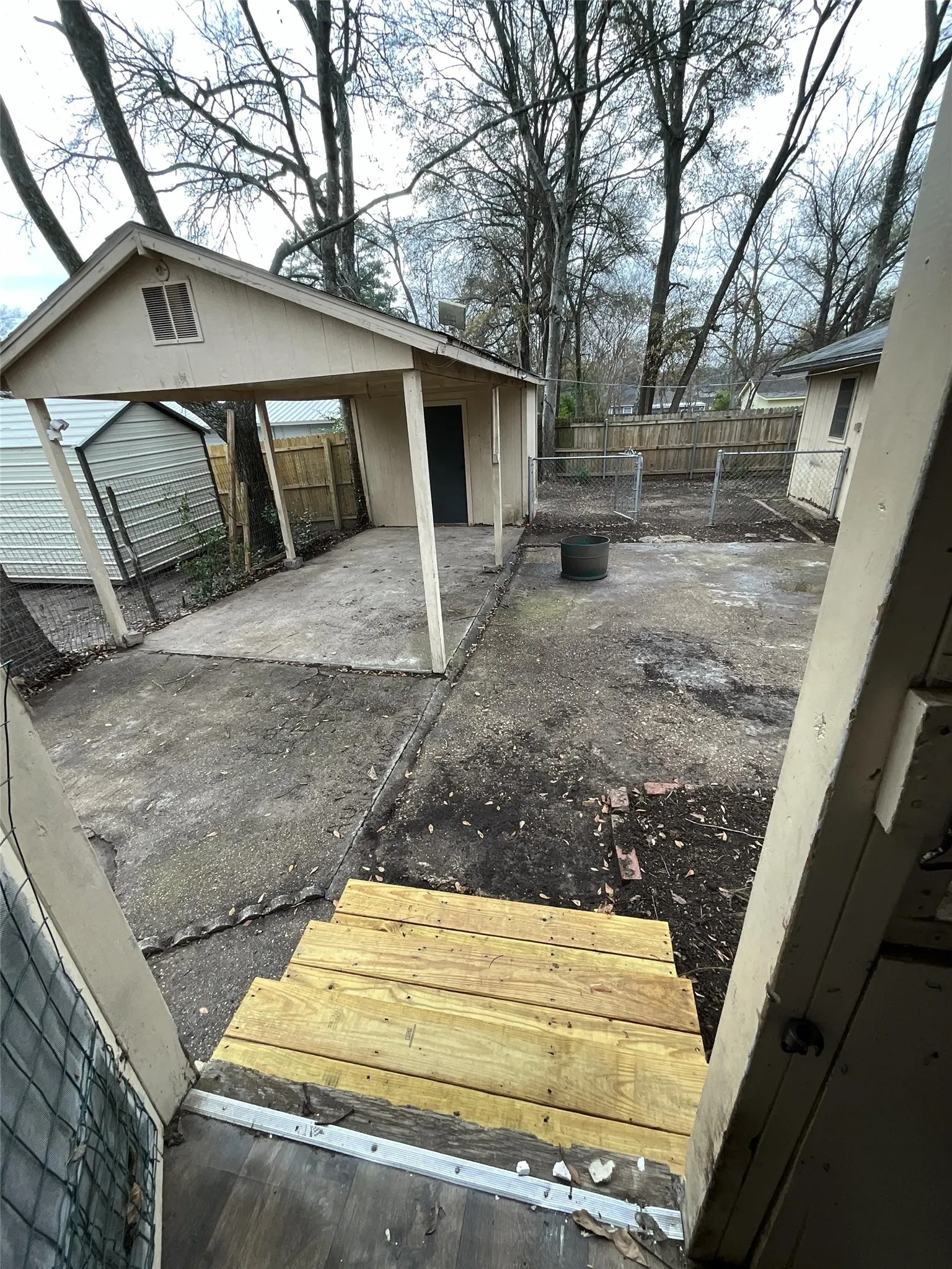 Single Family Residence For Rent in Van Zandt County , 405 Beard Street, Canton, Texas 75103, 3 Bedroom, 2 Bathroom, Garage spaces, 1,147 Sqft, built in 1951, mls#21259461, Real Estate Agent in Canton, Homes For Rent in Van Zandt county, Homes For Rent in Canton, Realtor in Canton Texas, Real Estate Brokerage Independent Realty Texas, Luminita Cordes Realtor