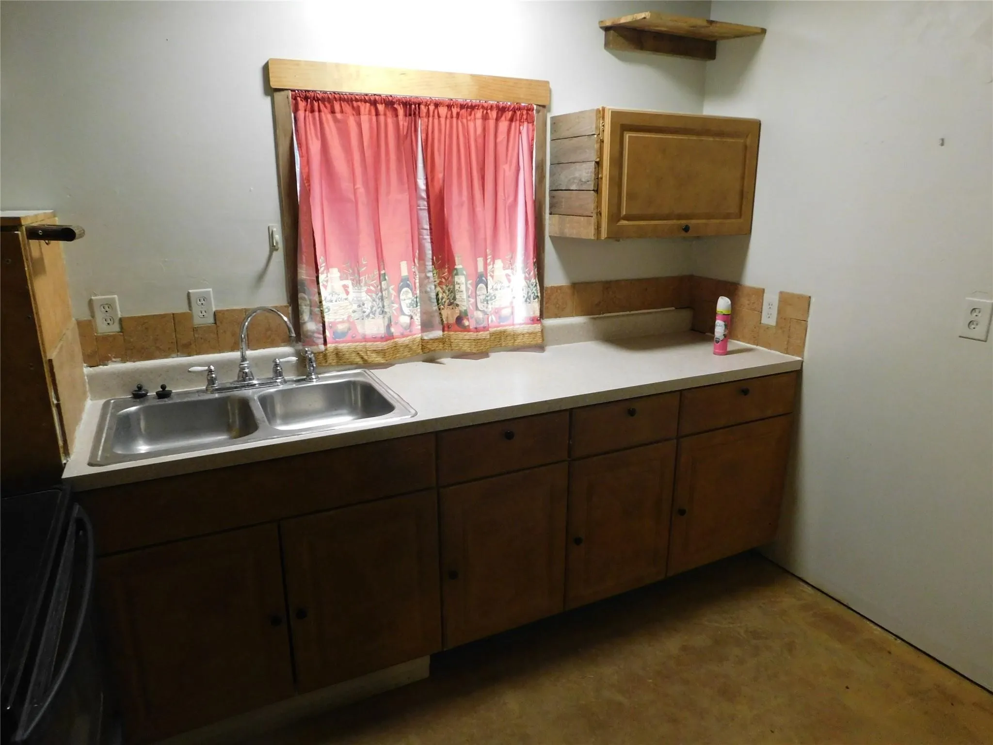 Single Family Residence For Sale in Eastland County , 116 S Brewster Street, Rising Star, Texas 76471, 1 Bedroom, 1 Bathroom, 1 Garage spaces, 396 Sqft, built in 2010, Price $75,000, mls#21257579, Real Estate Agent in Rising Star, Homes For Sale in Eastland county, Homes For Sale in Rising Star, Realtor in Rising Star Texas, Real Estate Brokerage Independent Realty Texas, Luminita Cordes Realtor