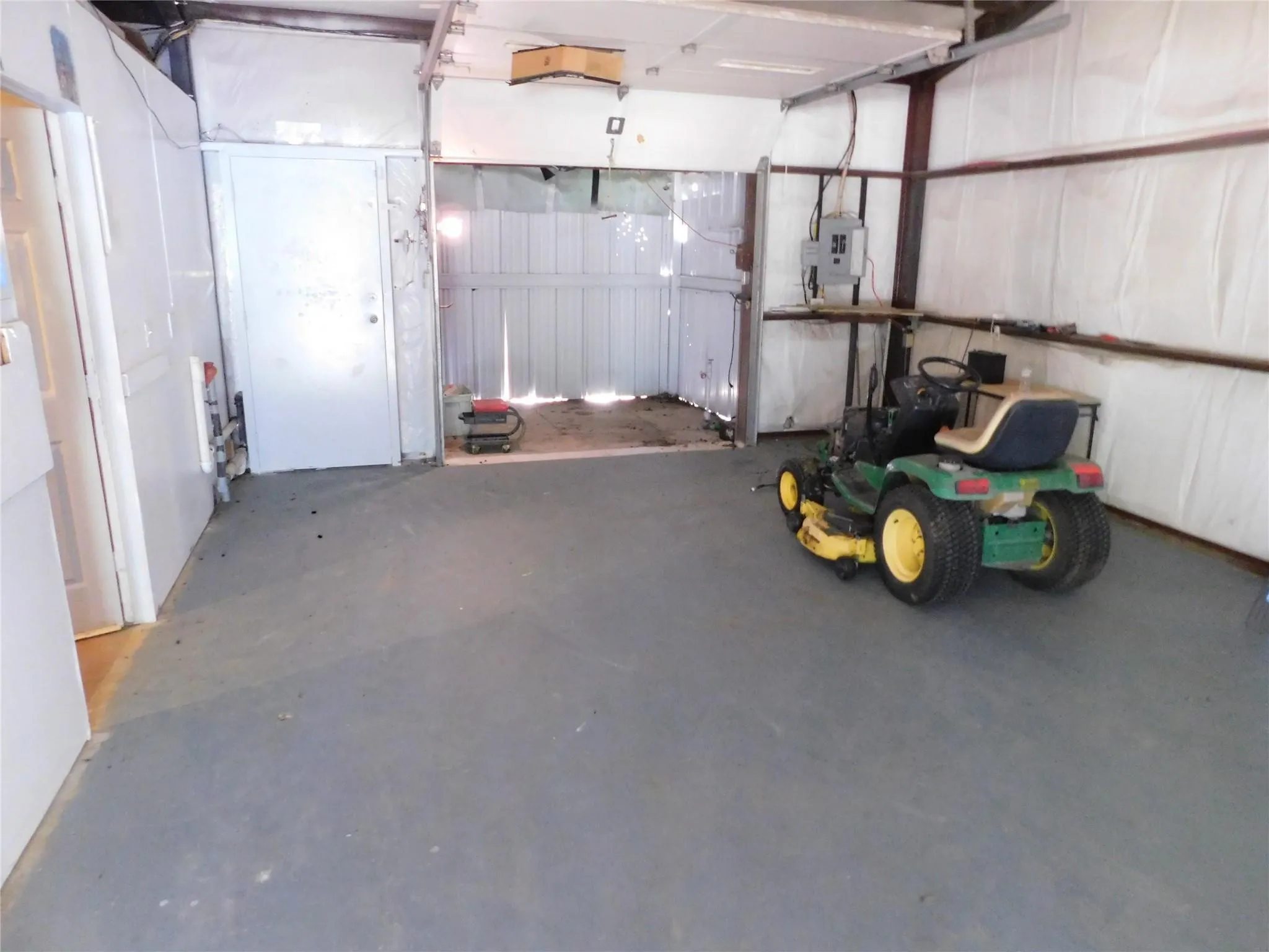 Single Family Residence For Sale in Eastland County , 116 S Brewster Street, Rising Star, Texas 76471, 1 Bedroom, 1 Bathroom, 1 Garage spaces, 396 Sqft, built in 2010, Price $75,000, mls#21257579, Real Estate Agent in Rising Star, Homes For Sale in Eastland county, Homes For Sale in Rising Star, Realtor in Rising Star Texas, Real Estate Brokerage Independent Realty Texas, Luminita Cordes Realtor