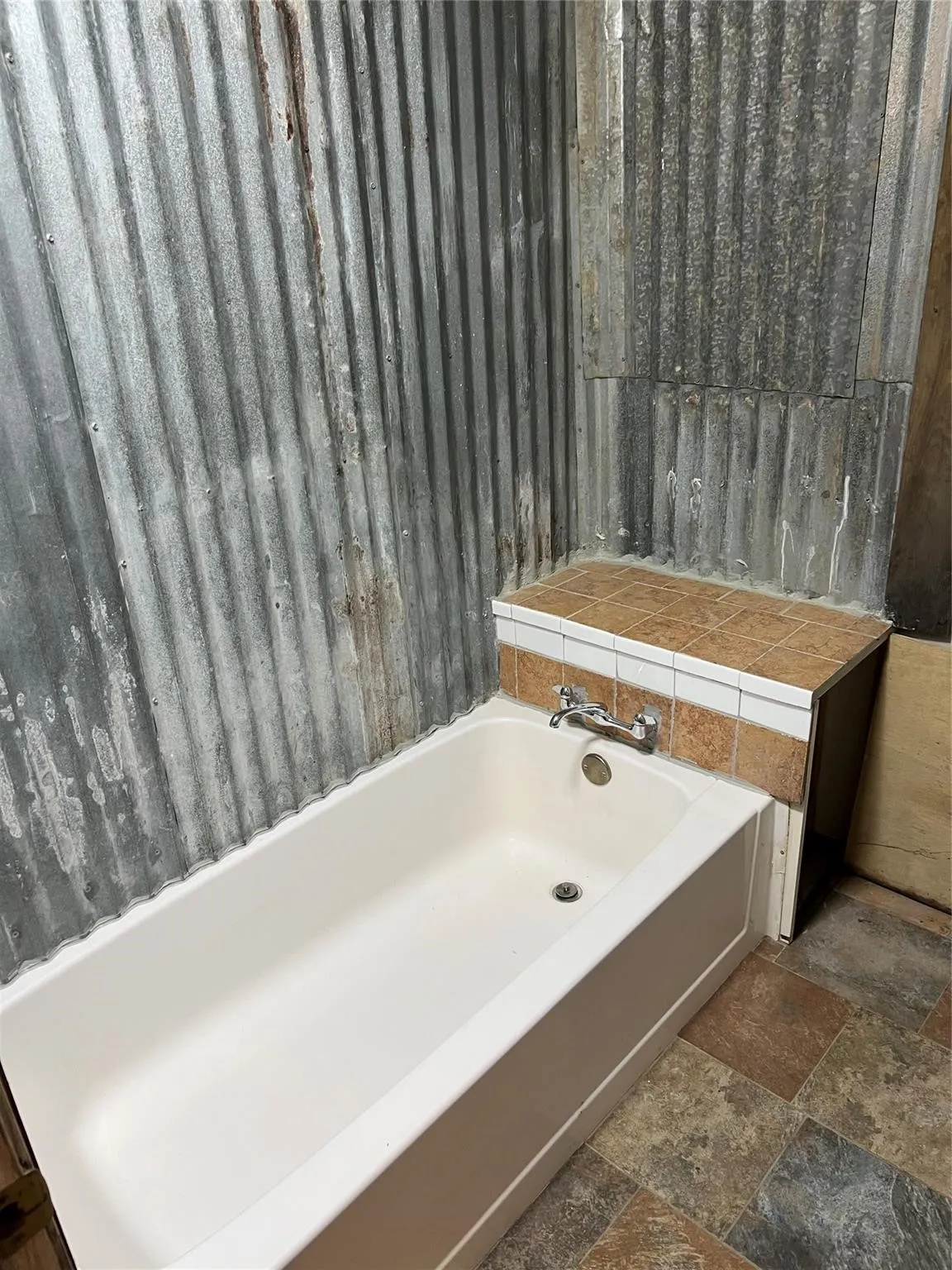 Single Family Residence For Sale in Eastland County , 116 S Brewster Street, Rising Star, Texas 76471, 1 Bedroom, 1 Bathroom, 1 Garage spaces, 396 Sqft, built in 2010, Price $75,000, mls#21257579, Real Estate Agent in Rising Star, Homes For Sale in Eastland county, Homes For Sale in Rising Star, Realtor in Rising Star Texas, Real Estate Brokerage Independent Realty Texas, Luminita Cordes Realtor
