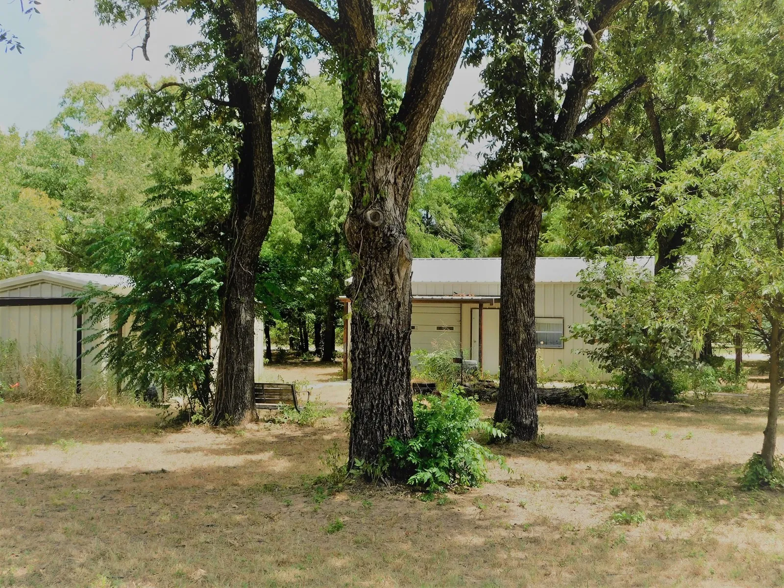 Single Family Residence For Sale in Eastland County , 116 S Brewster Street, Rising Star, Texas 76471, 1 Bedroom, 1 Bathroom, 1 Garage spaces, 396 Sqft, built in 2010, Price $75,000, mls#21257579, Real Estate Agent in Rising Star, Homes For Sale in Eastland county, Homes For Sale in Rising Star, Realtor in Rising Star Texas, Real Estate Brokerage Independent Realty Texas, Luminita Cordes Realtor